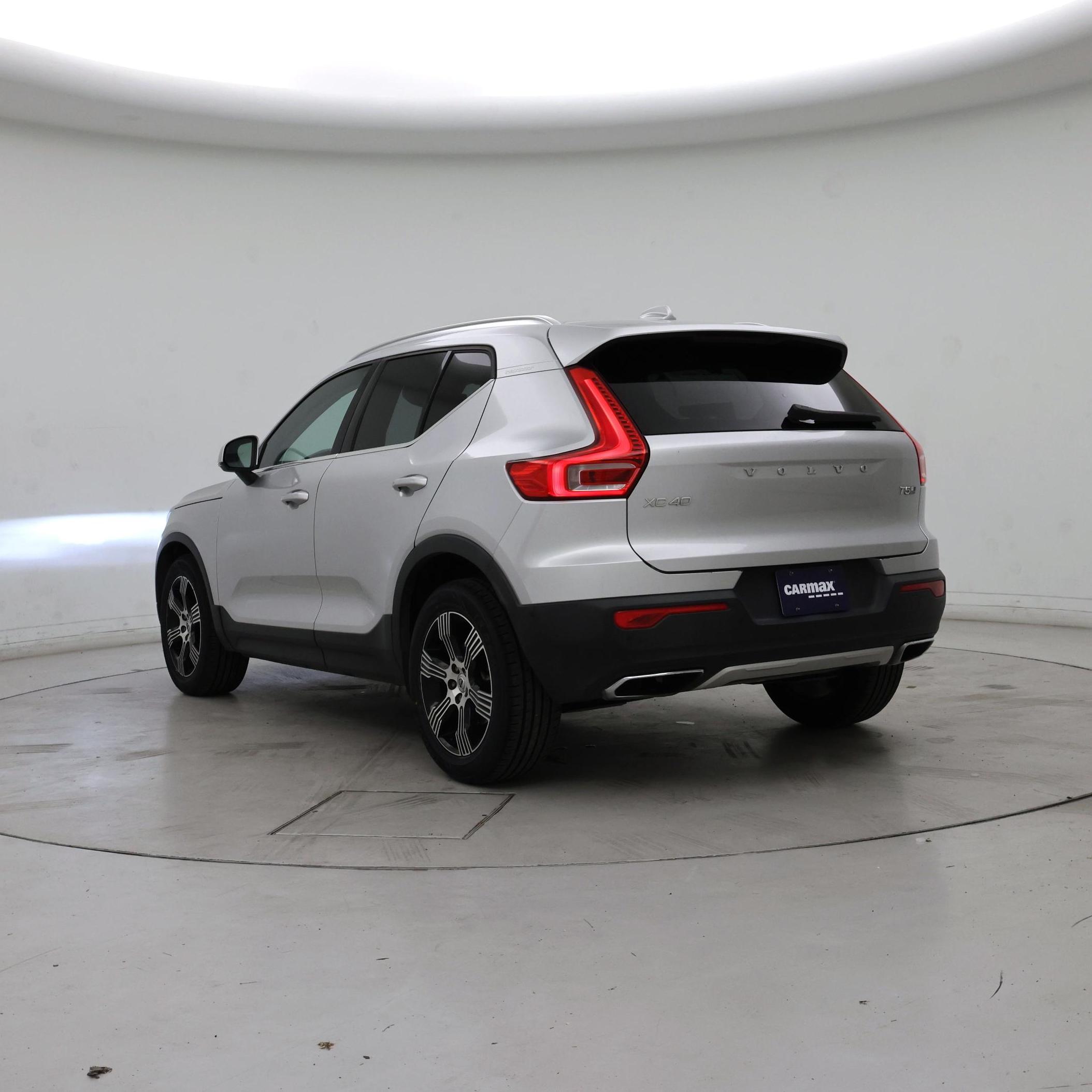 Thumbnail: 2019 Volvo XC40 - 2