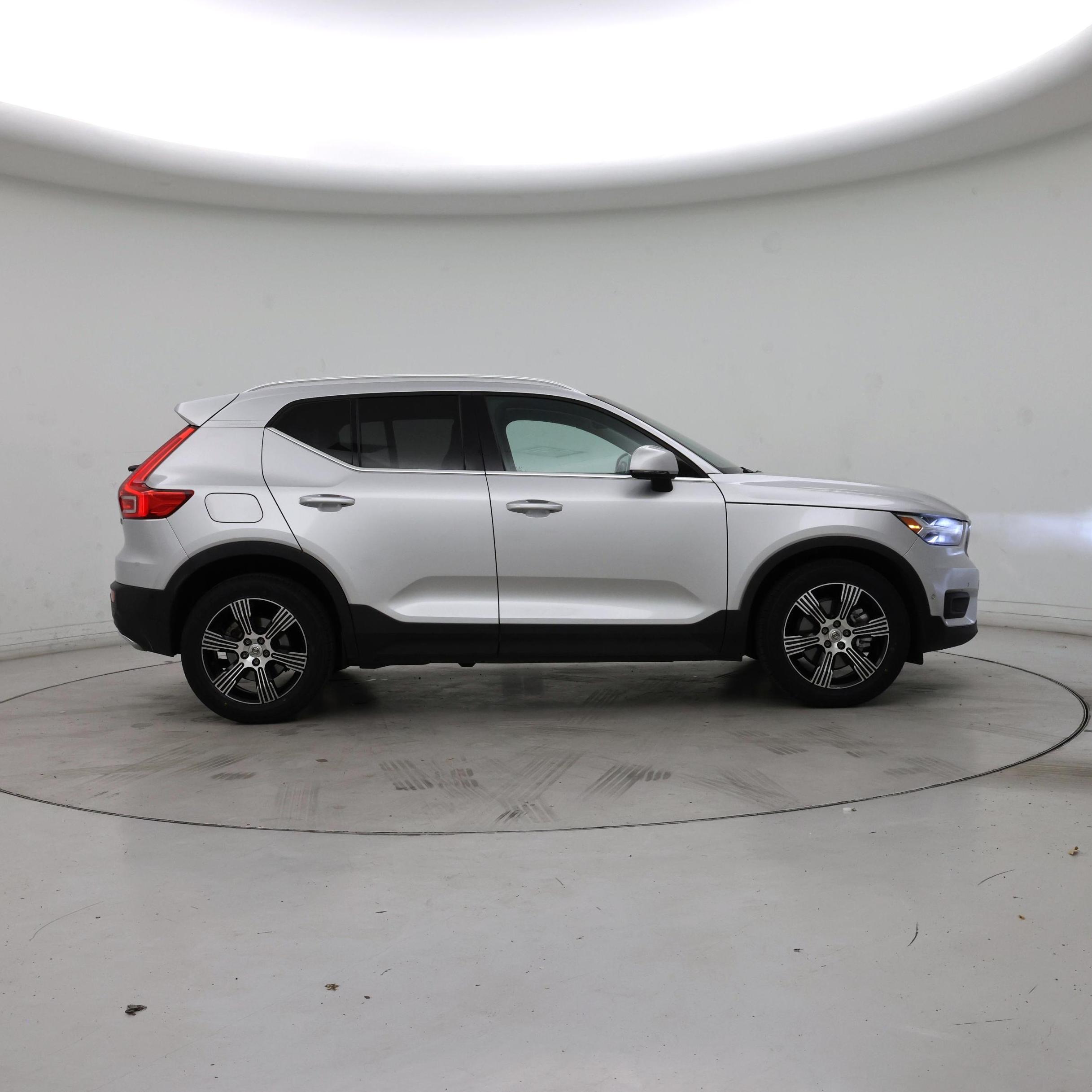 Thumbnail: 2019 Volvo XC40 - 7