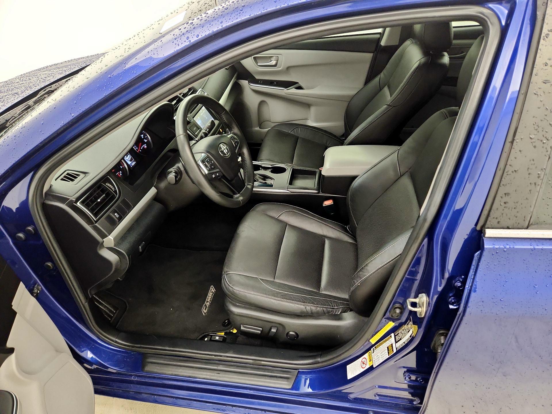 Thumbnail: 2015 Toyota Camry - 11