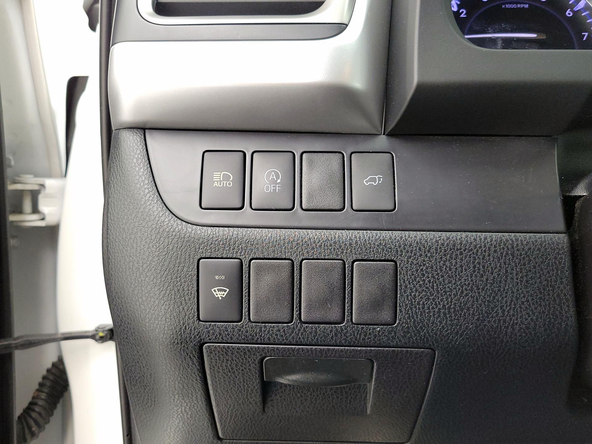 Thumbnail: 2019 Toyota Highlander - 13