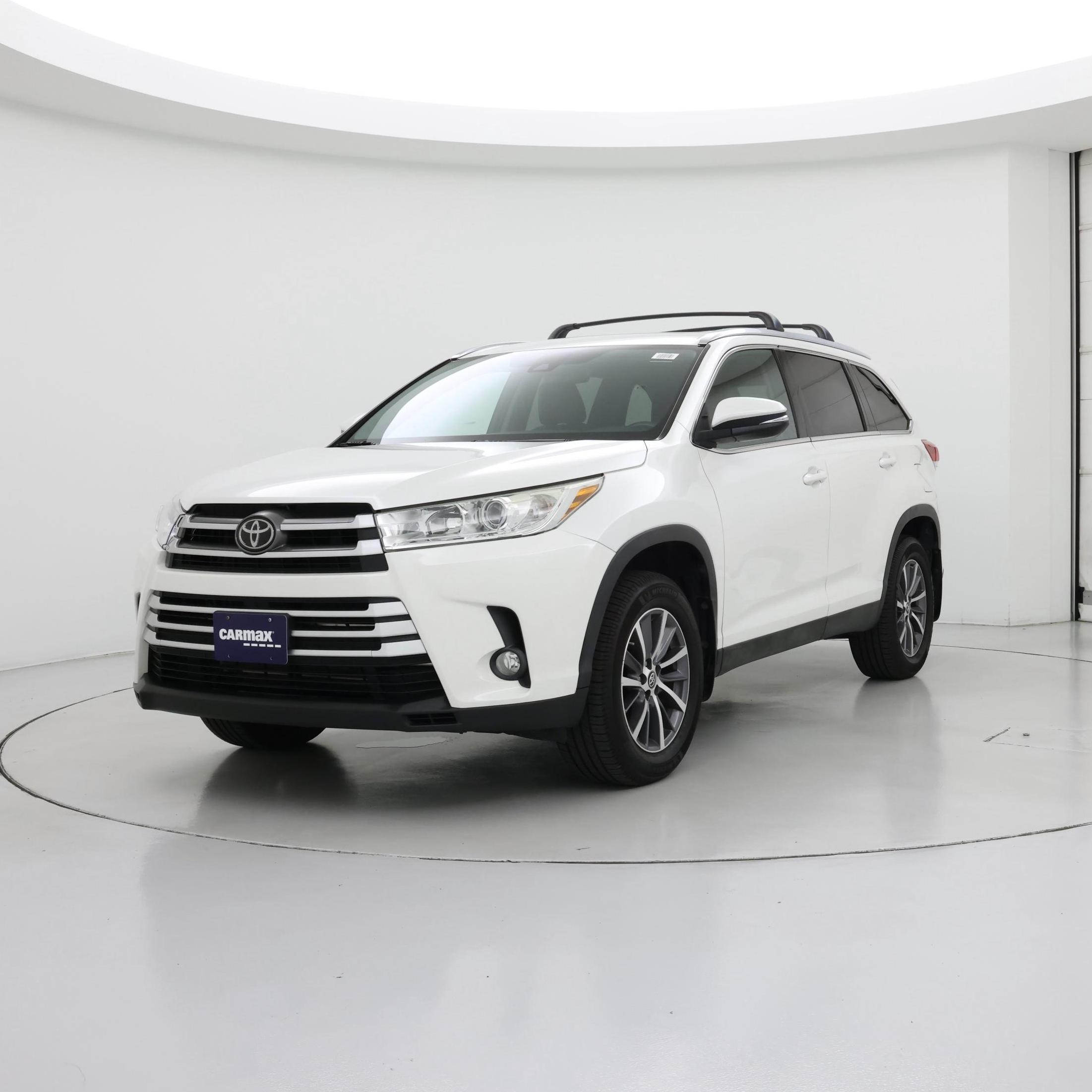 Thumbnail: 2019 Toyota Highlander - 4