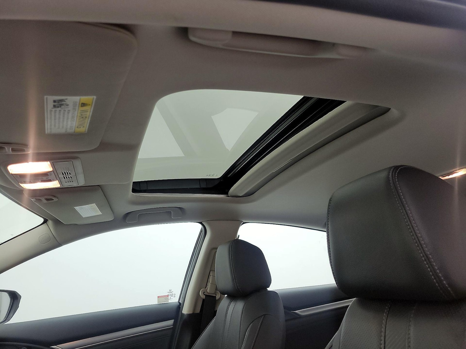 Sunroof(s) & Overhead Airbags