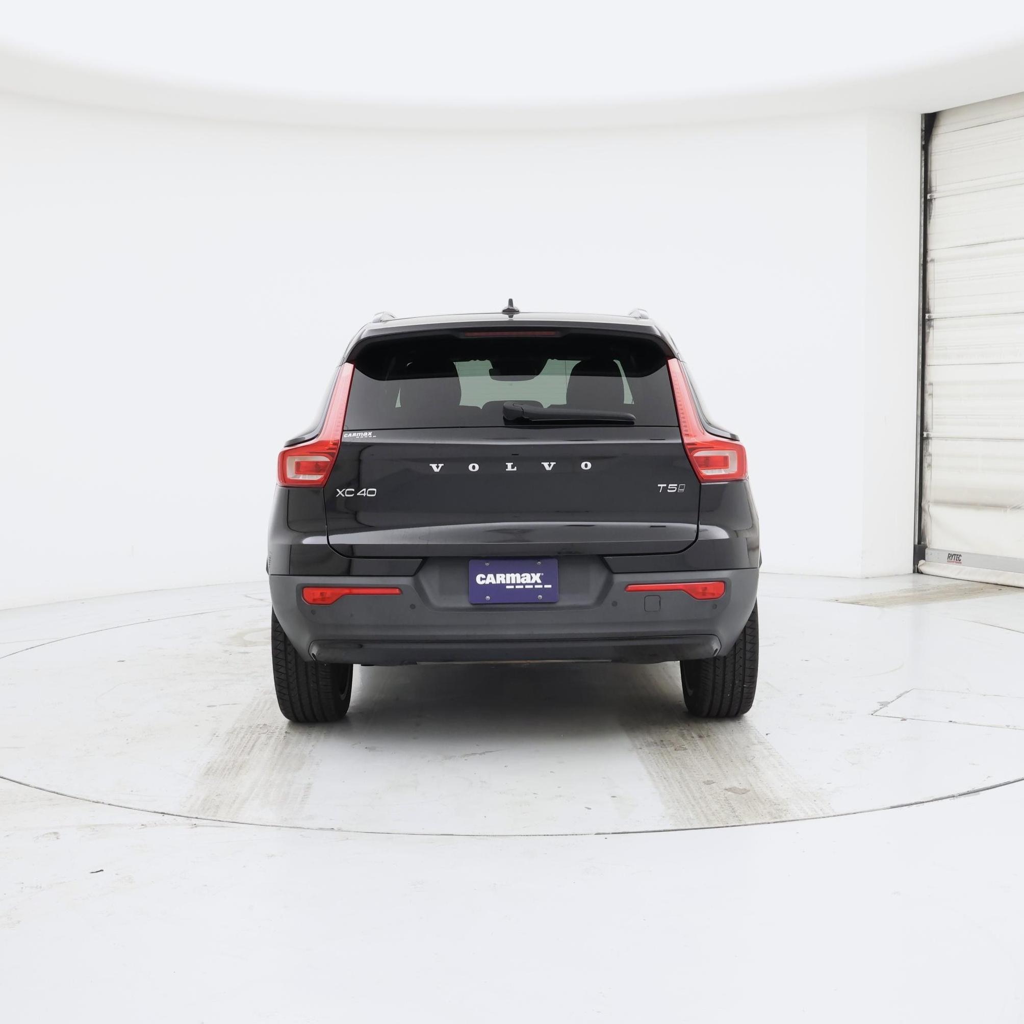 Thumbnail: 2022 Volvo XC40 - 6
