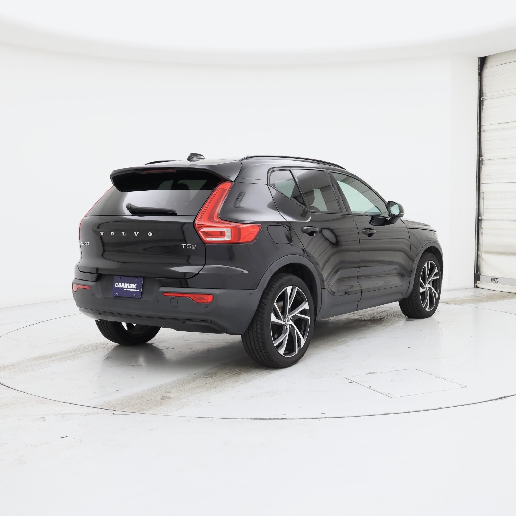Thumbnail: 2022 Volvo XC40 - 8