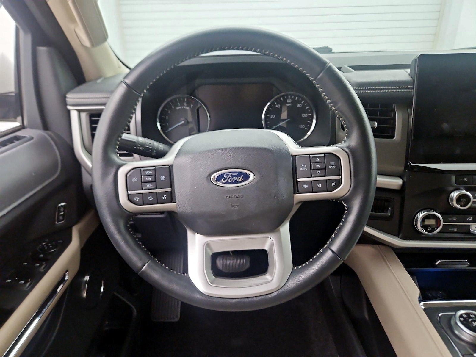 2023 Ford Expedition XLT - Photo 11