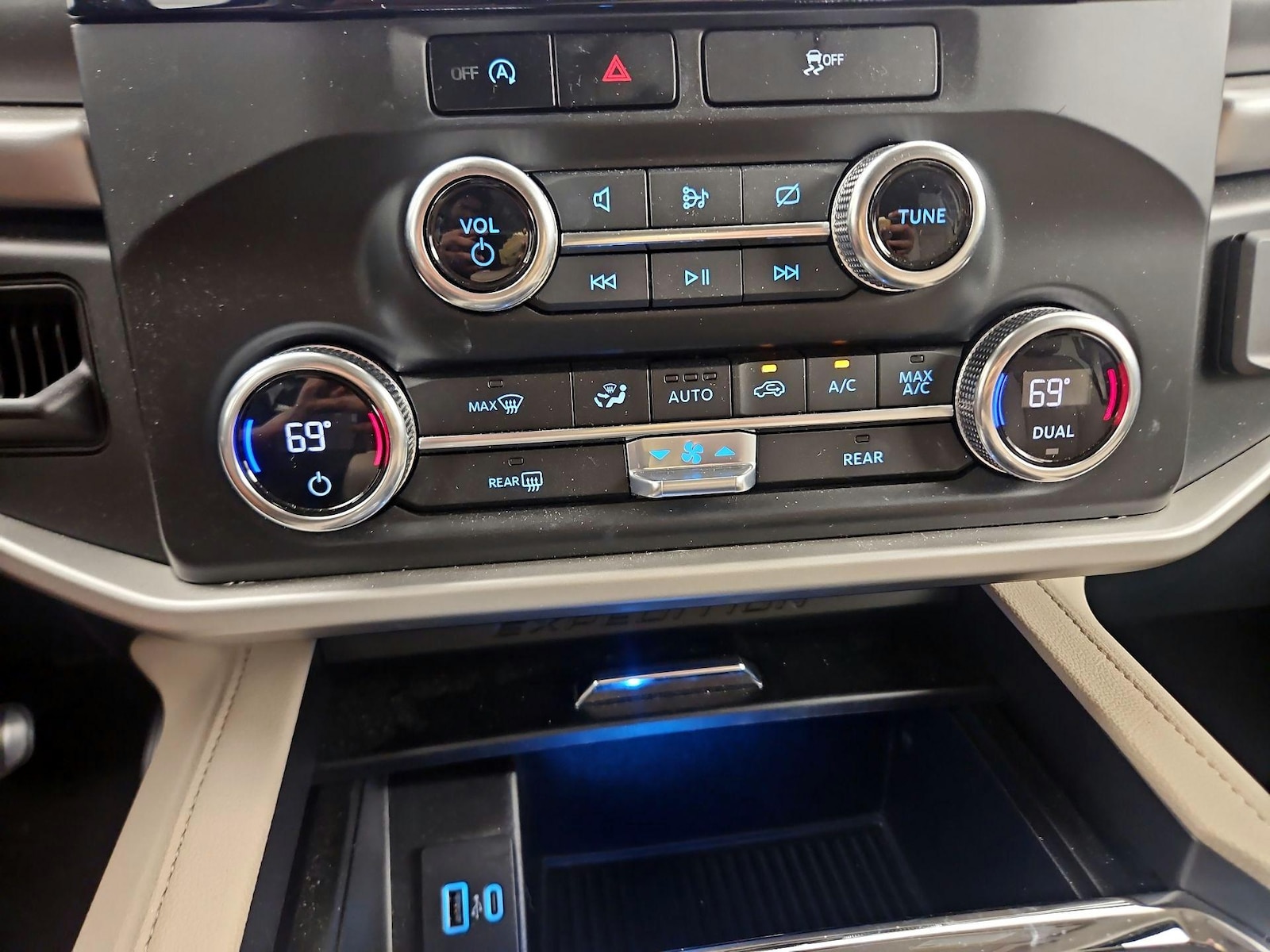 2023 Ford Expedition XLT - Photo 17