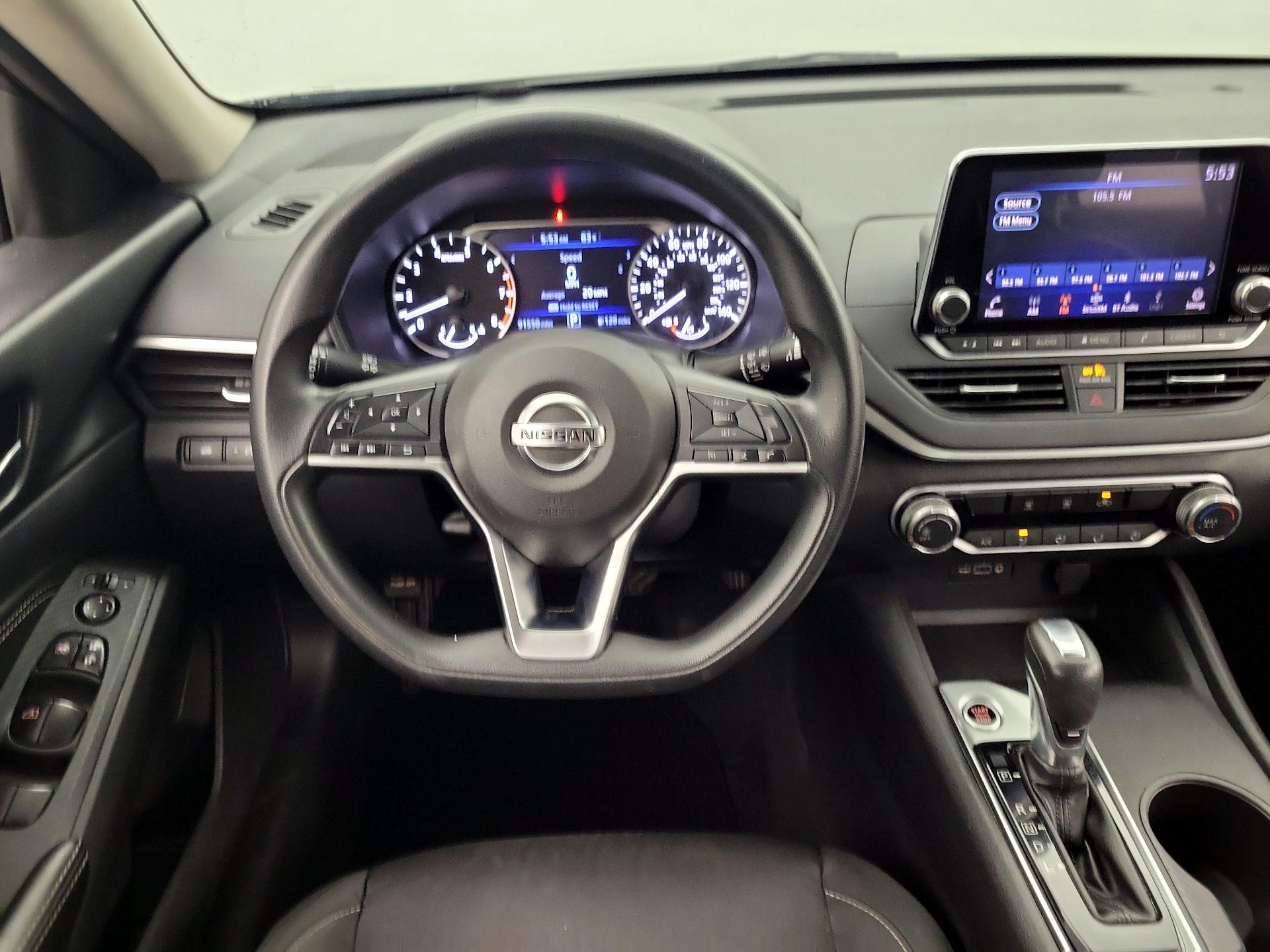 Thumbnail: 2019 Nissan Altima - 10