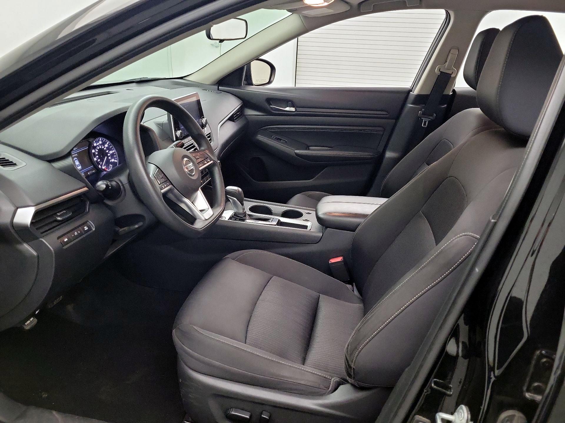 Thumbnail: 2019 Nissan Altima - 11