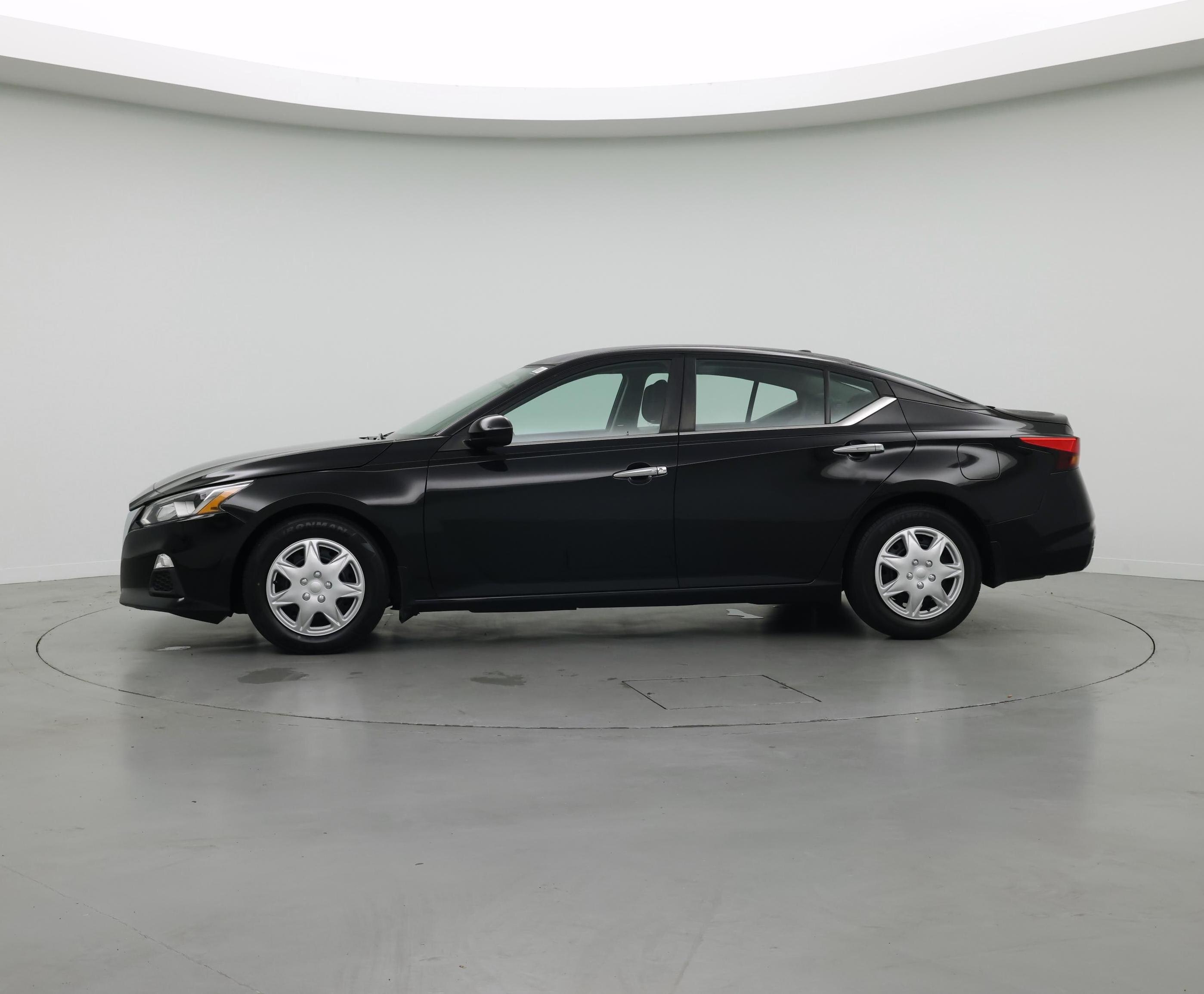 Thumbnail: 2019 Nissan Altima - 3