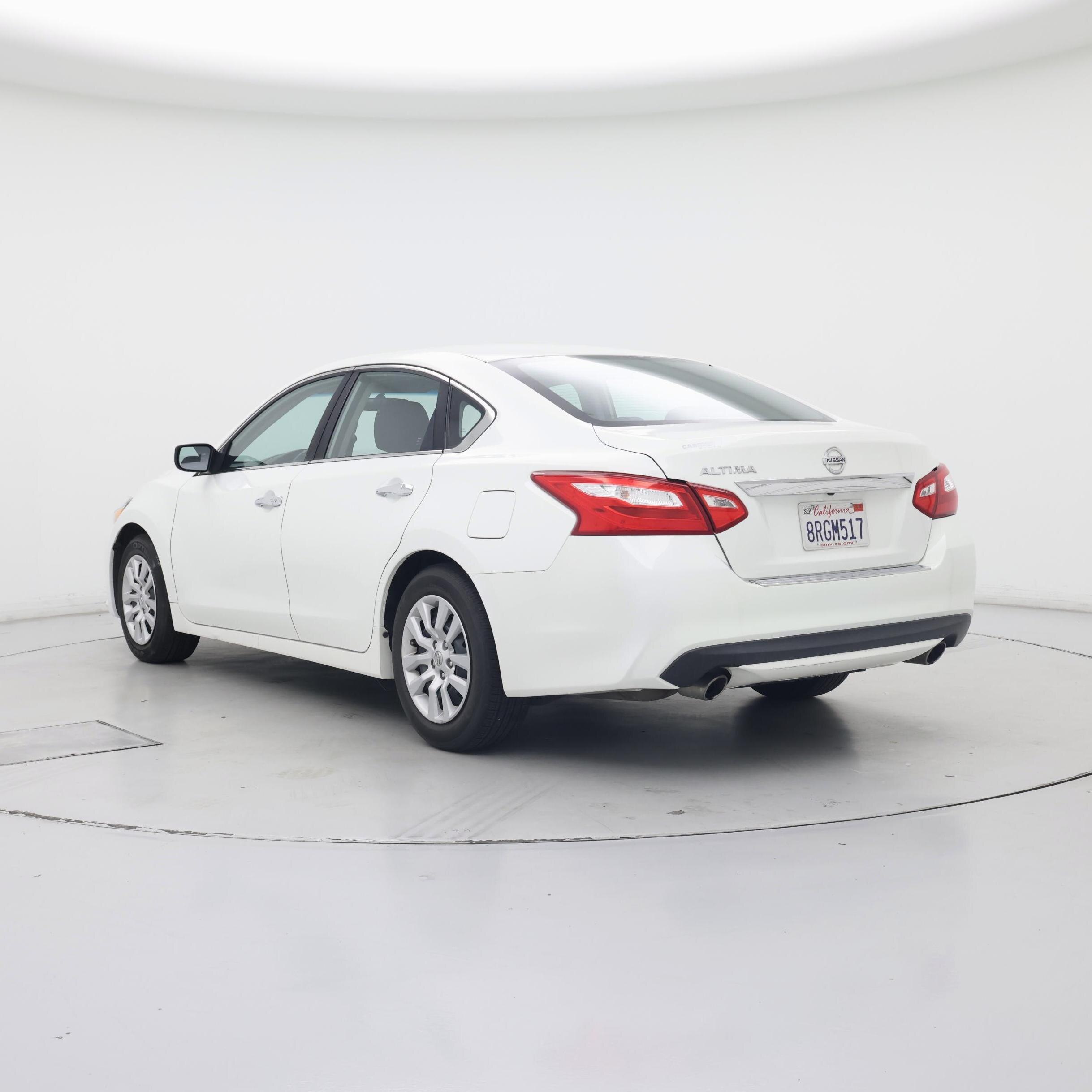 Thumbnail: 2016 Nissan Altima - 2