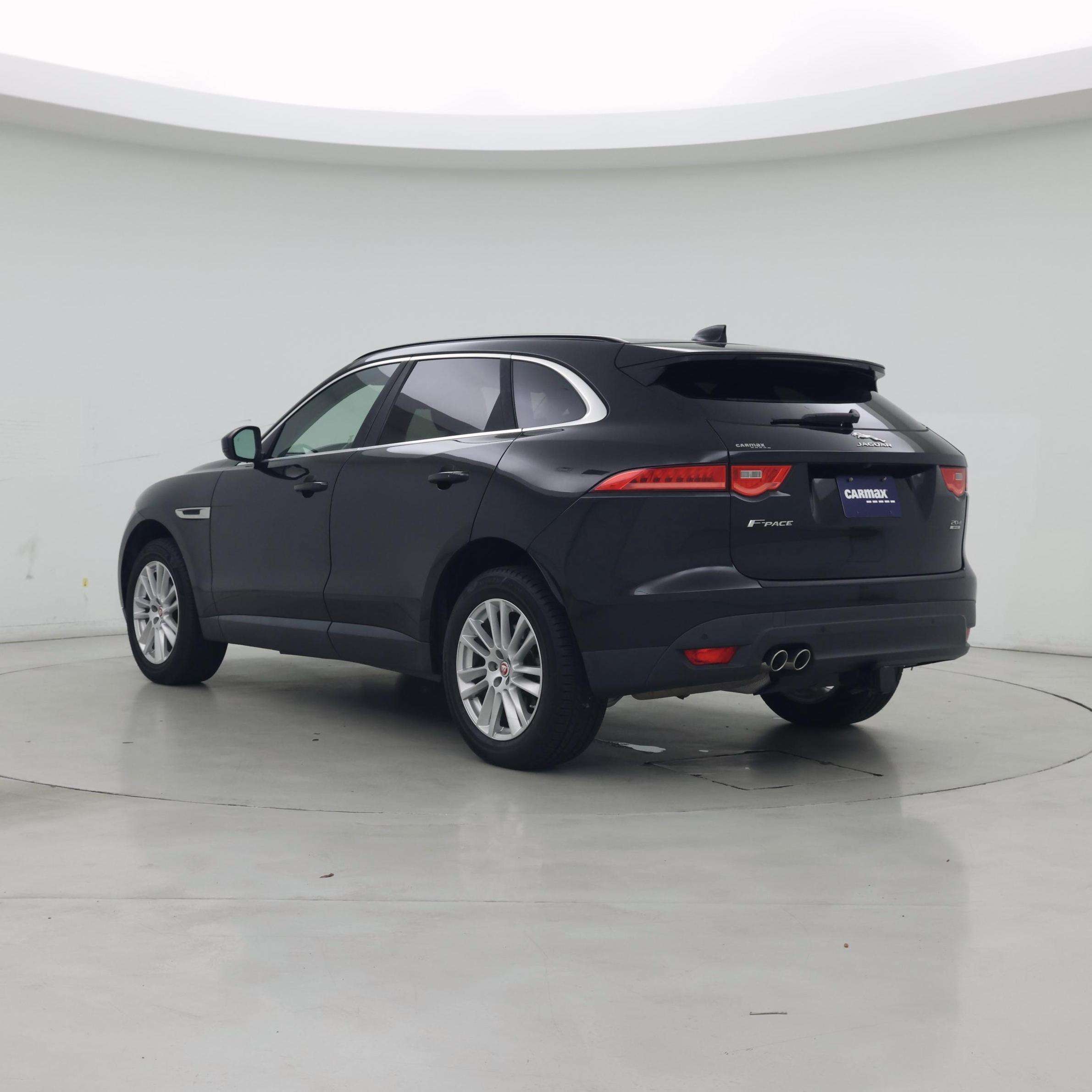 Thumbnail: 2018 Jaguar F-Pace - 2