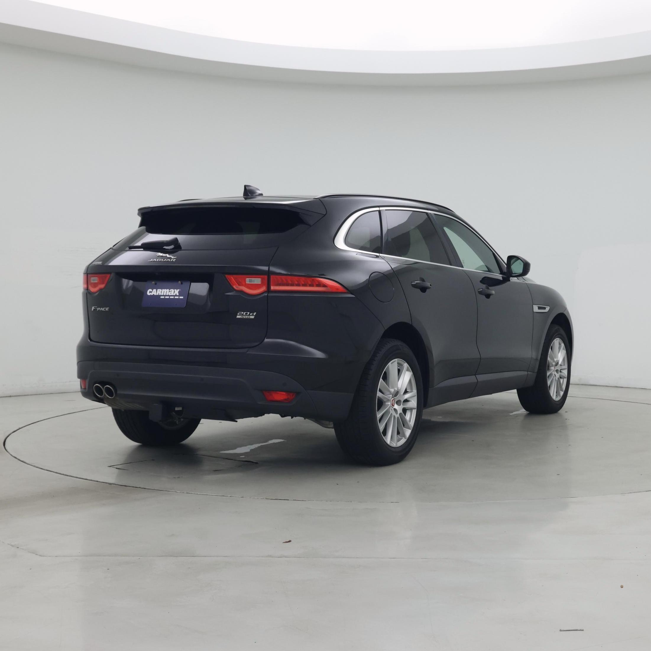 Thumbnail: 2018 Jaguar F-Pace - 8