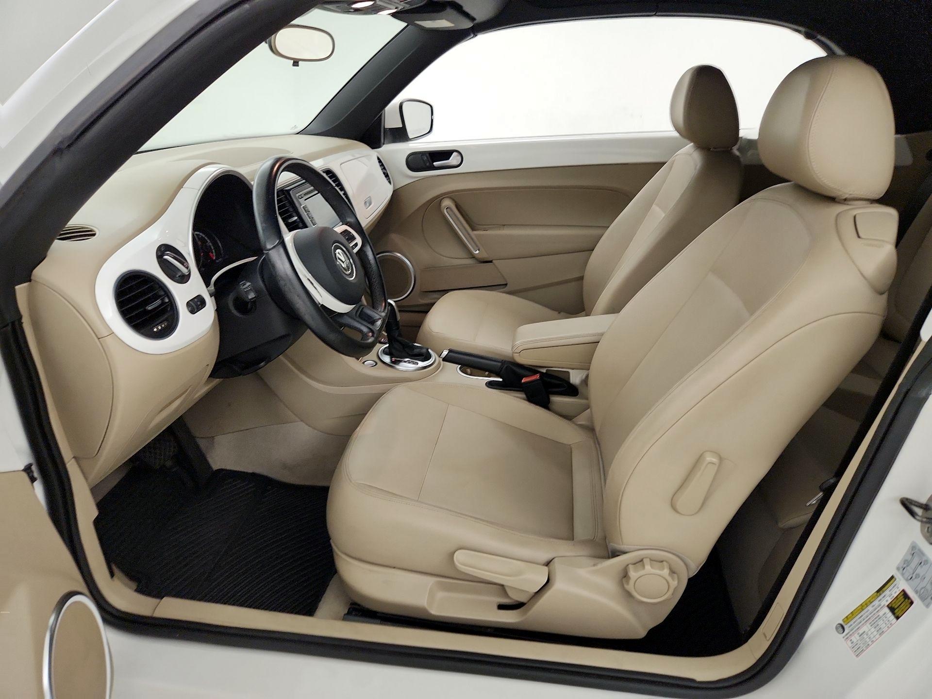 Thumbnail: 2014 Volkswagen Beetle - 11