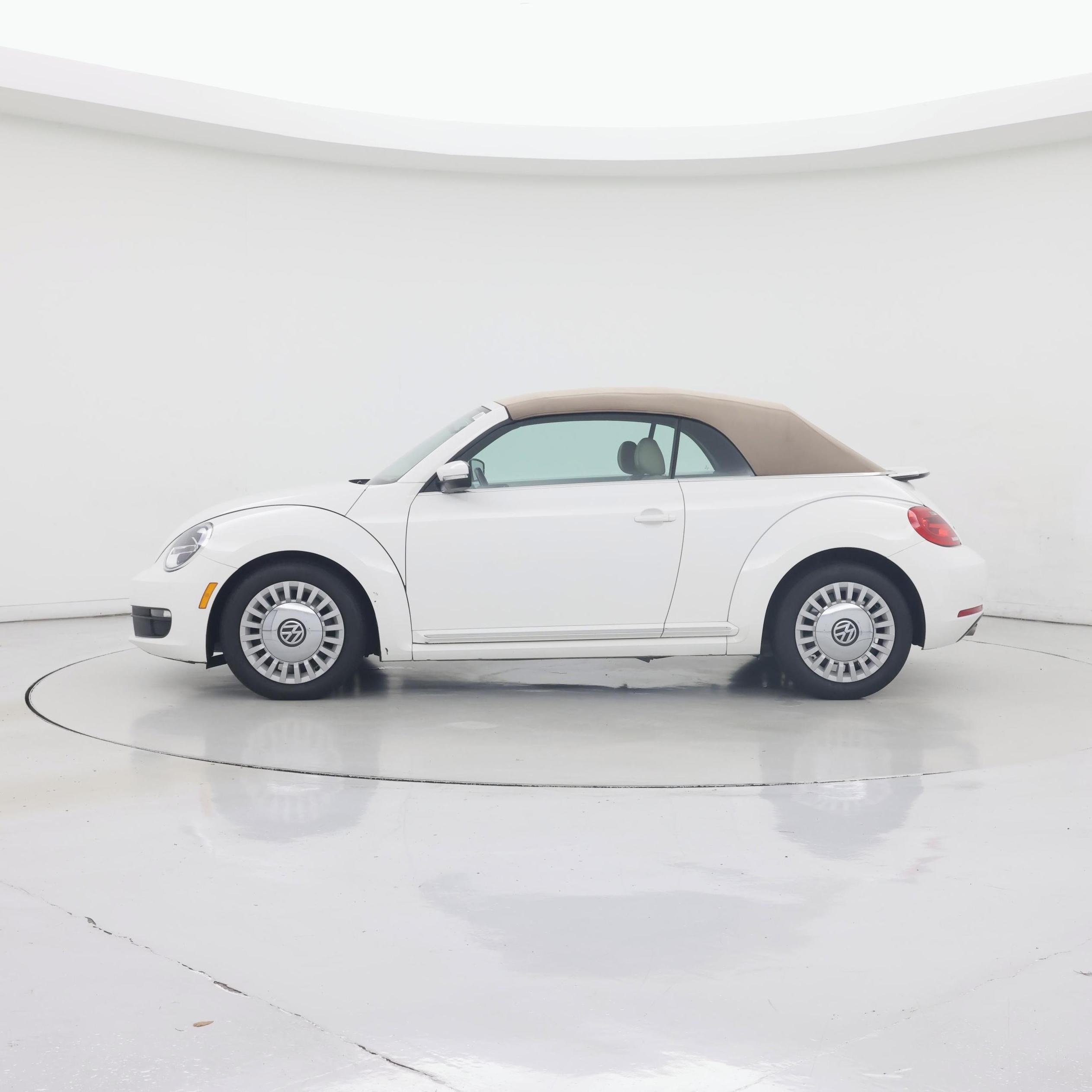 Thumbnail: 2014 Volkswagen Beetle - 3