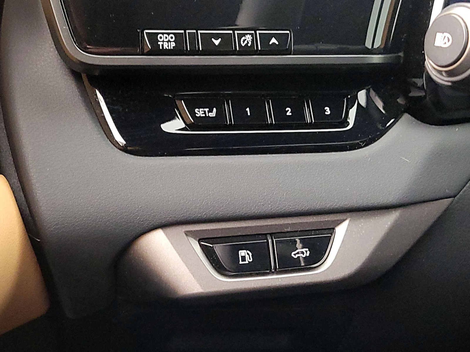 2025 Lexus RX 350 - Photo 14