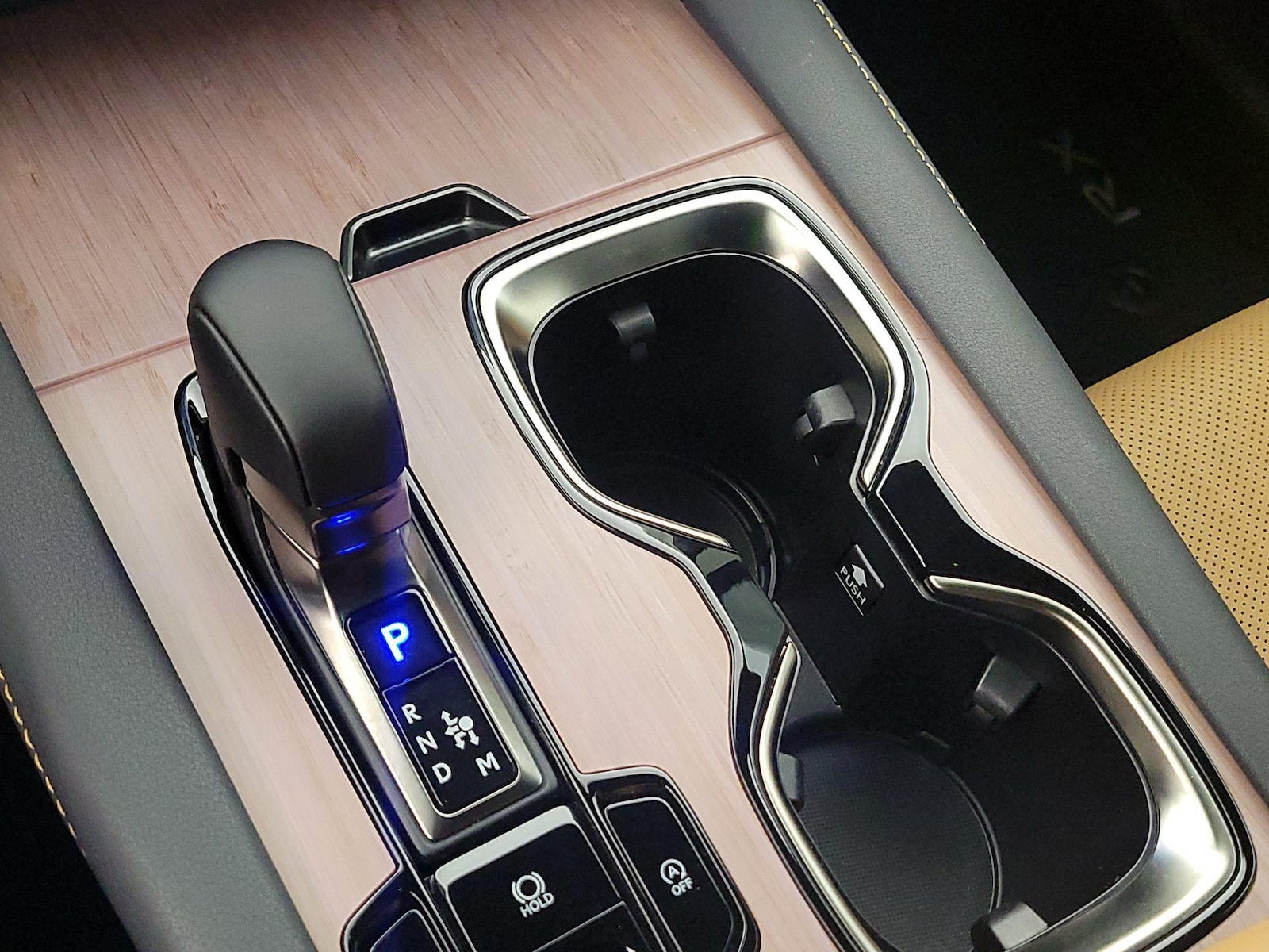 2025 Lexus RX 350 - Photo 18