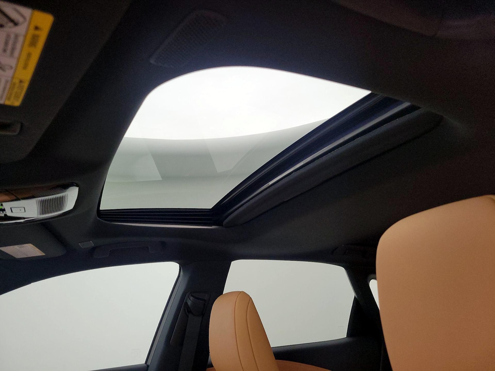 2025 Lexus RX 350 - Photo 20