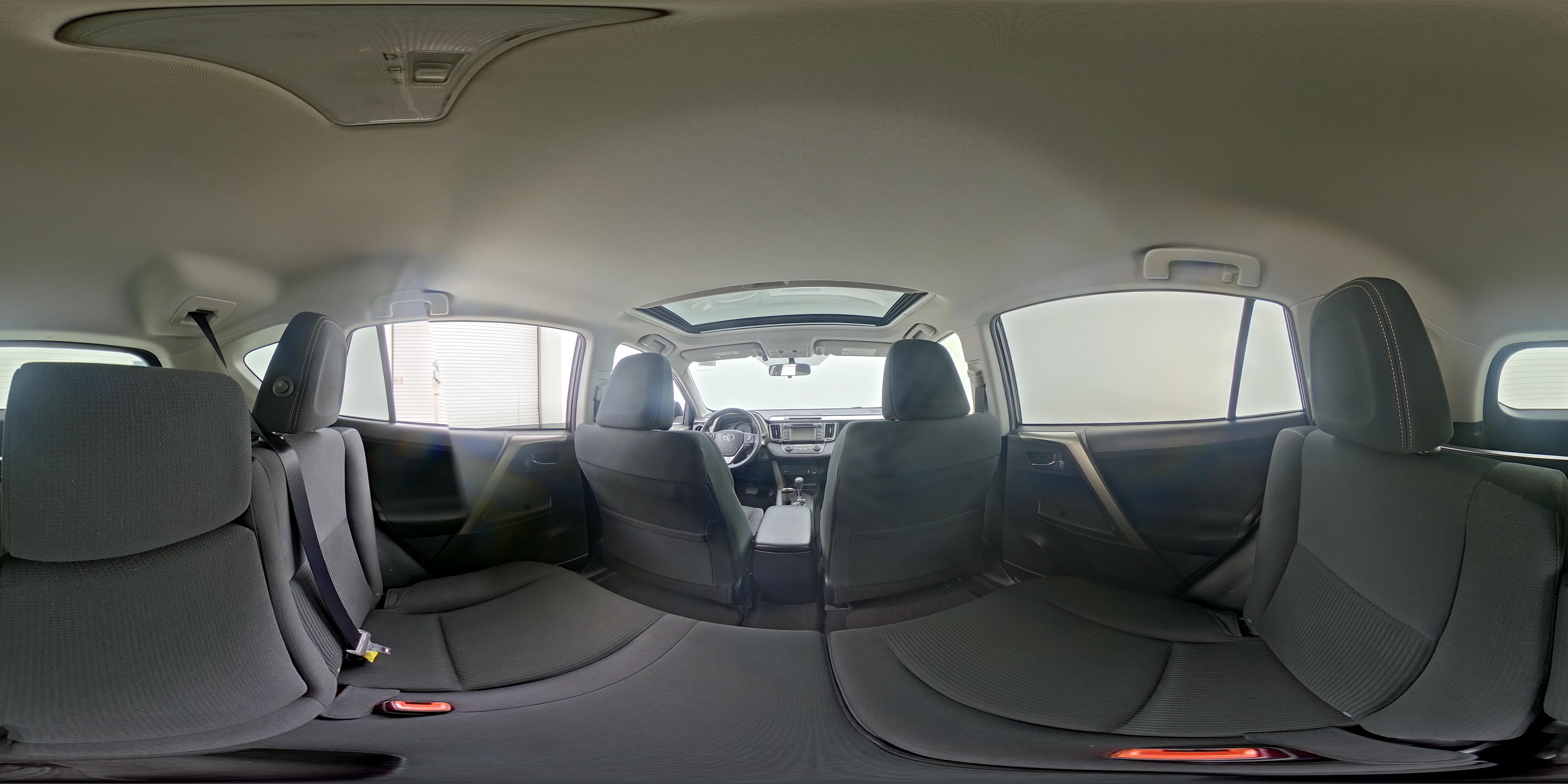 2015 Toyota RAV4 XLE - Photo 25