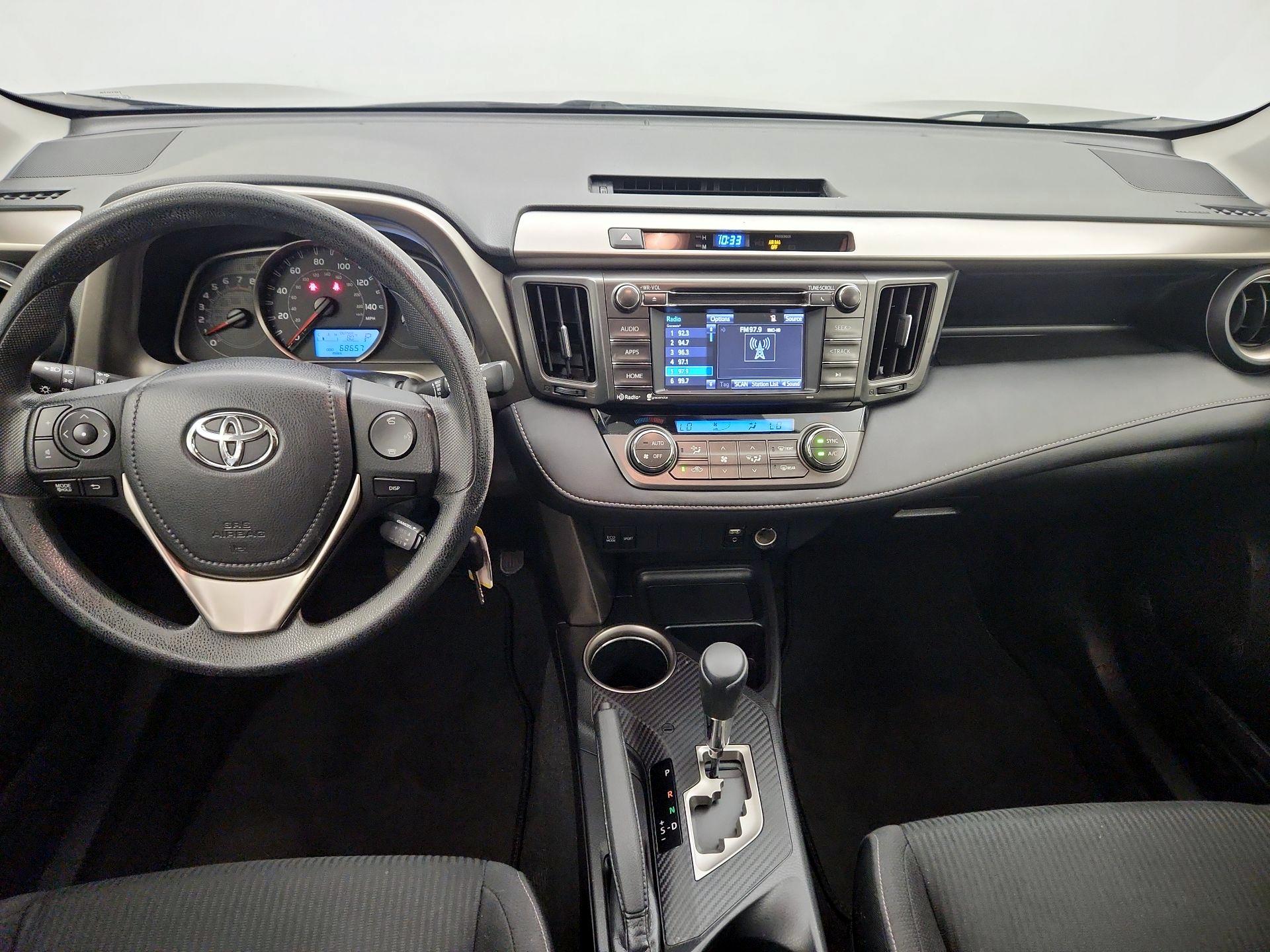 Thumbnail: 2015 Toyota RAV4 - 9