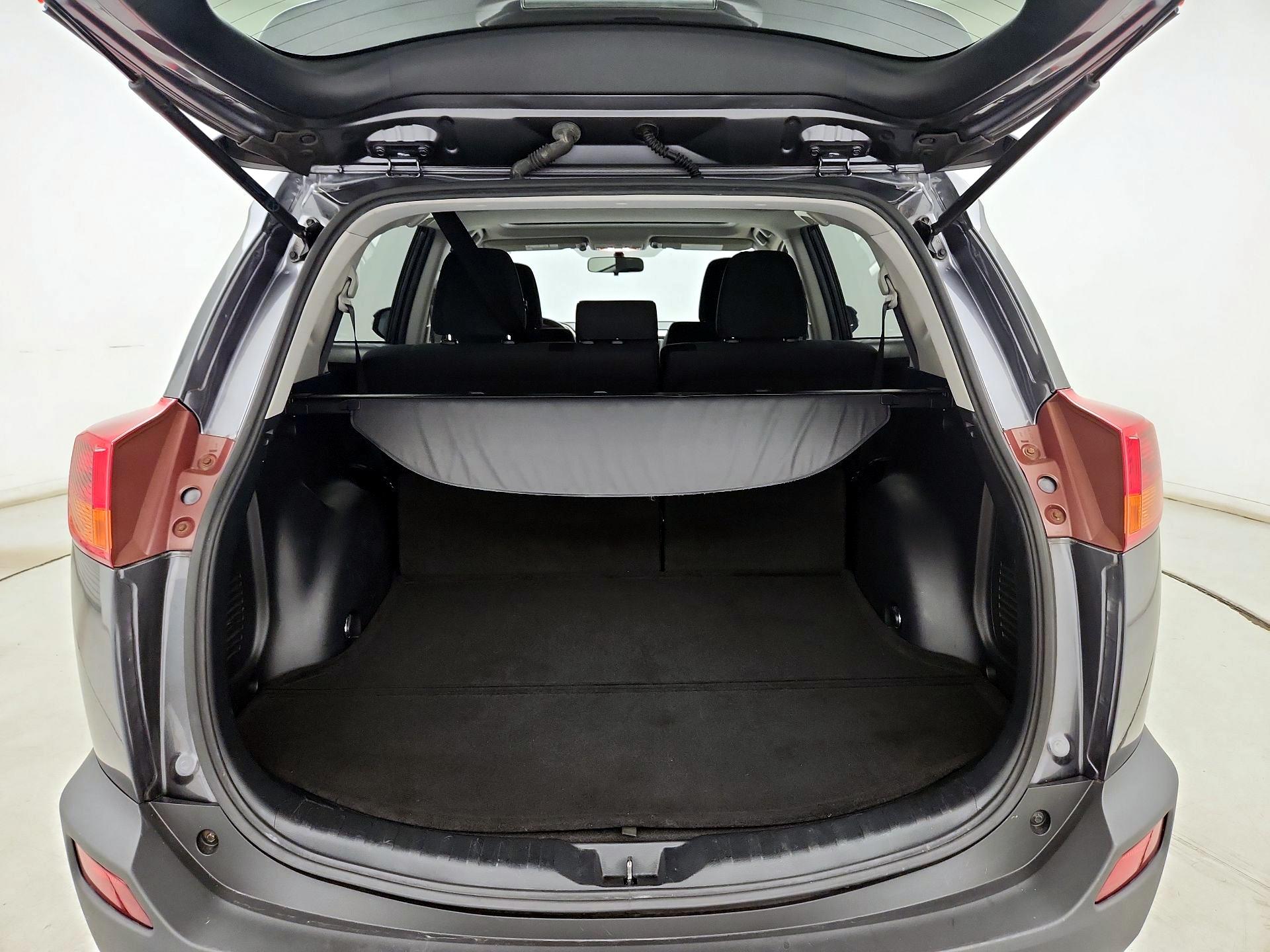 Thumbnail: 2015 Toyota RAV4 - 20