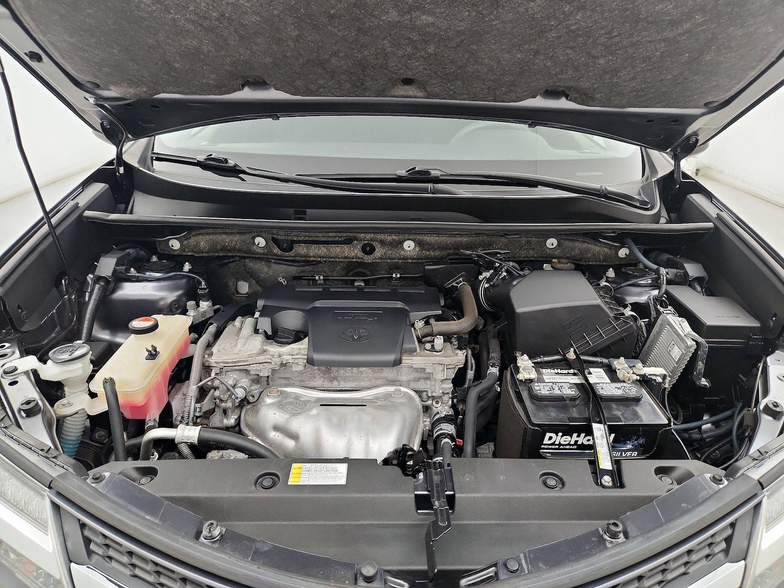 2015 Toyota RAV4 XLE - Photo 22