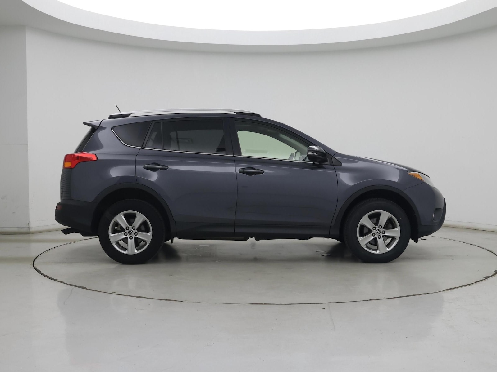 2015 Toyota RAV4 XLE - Photo 8