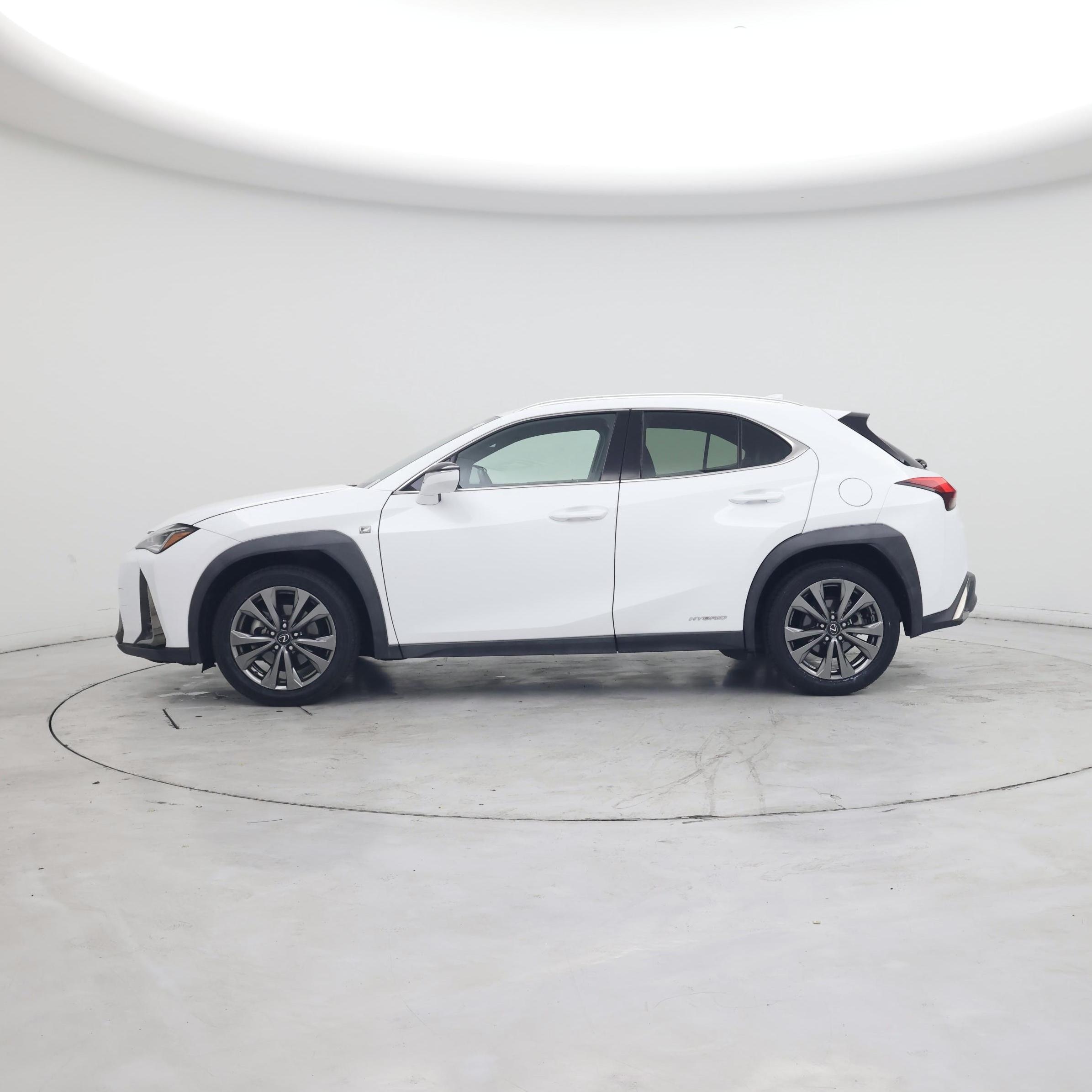 Thumbnail: 2019 Lexus UX - 3