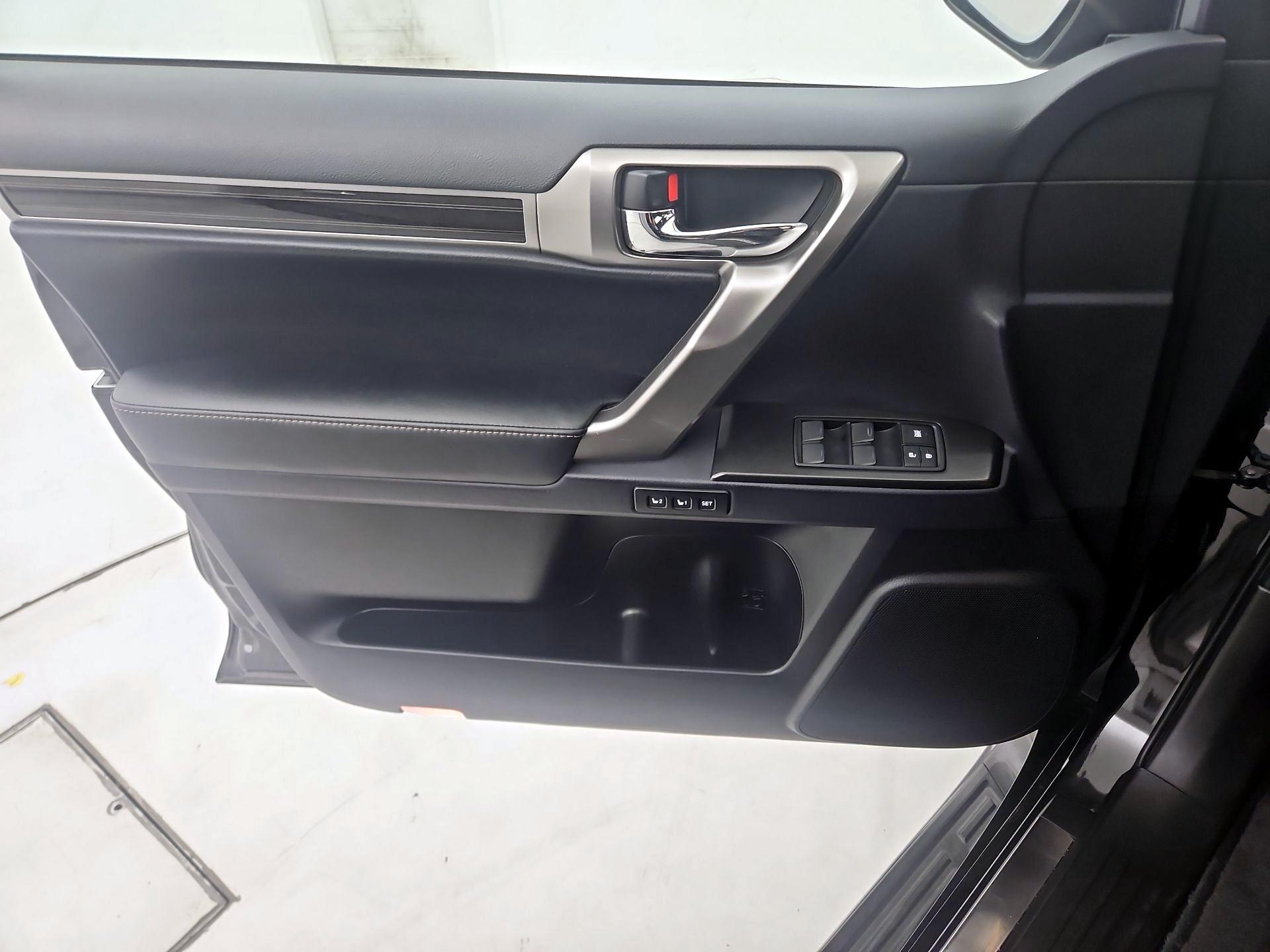 Thumbnail: 2023 Lexus GX - 12