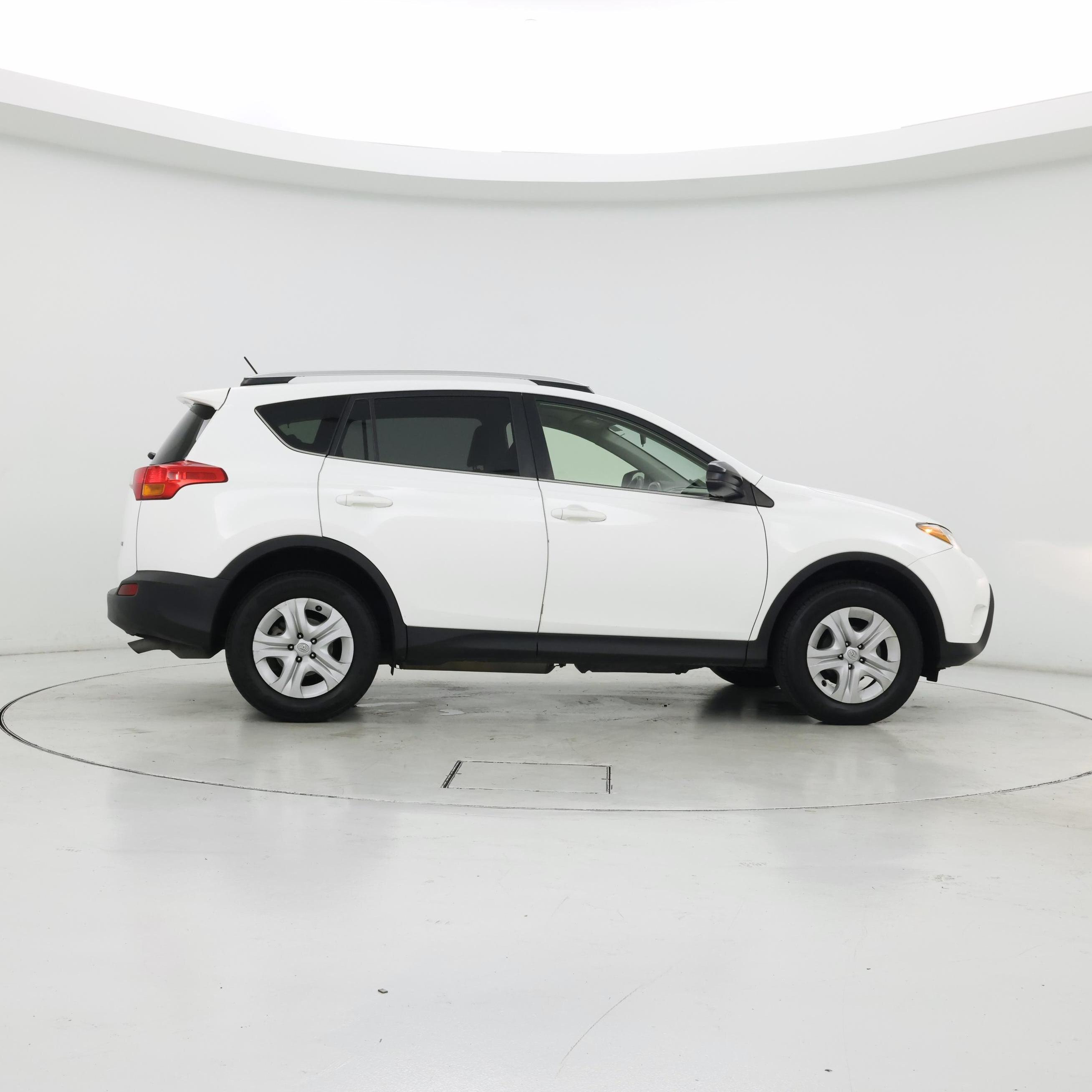 Thumbnail: 2015 Toyota RAV4 - 7