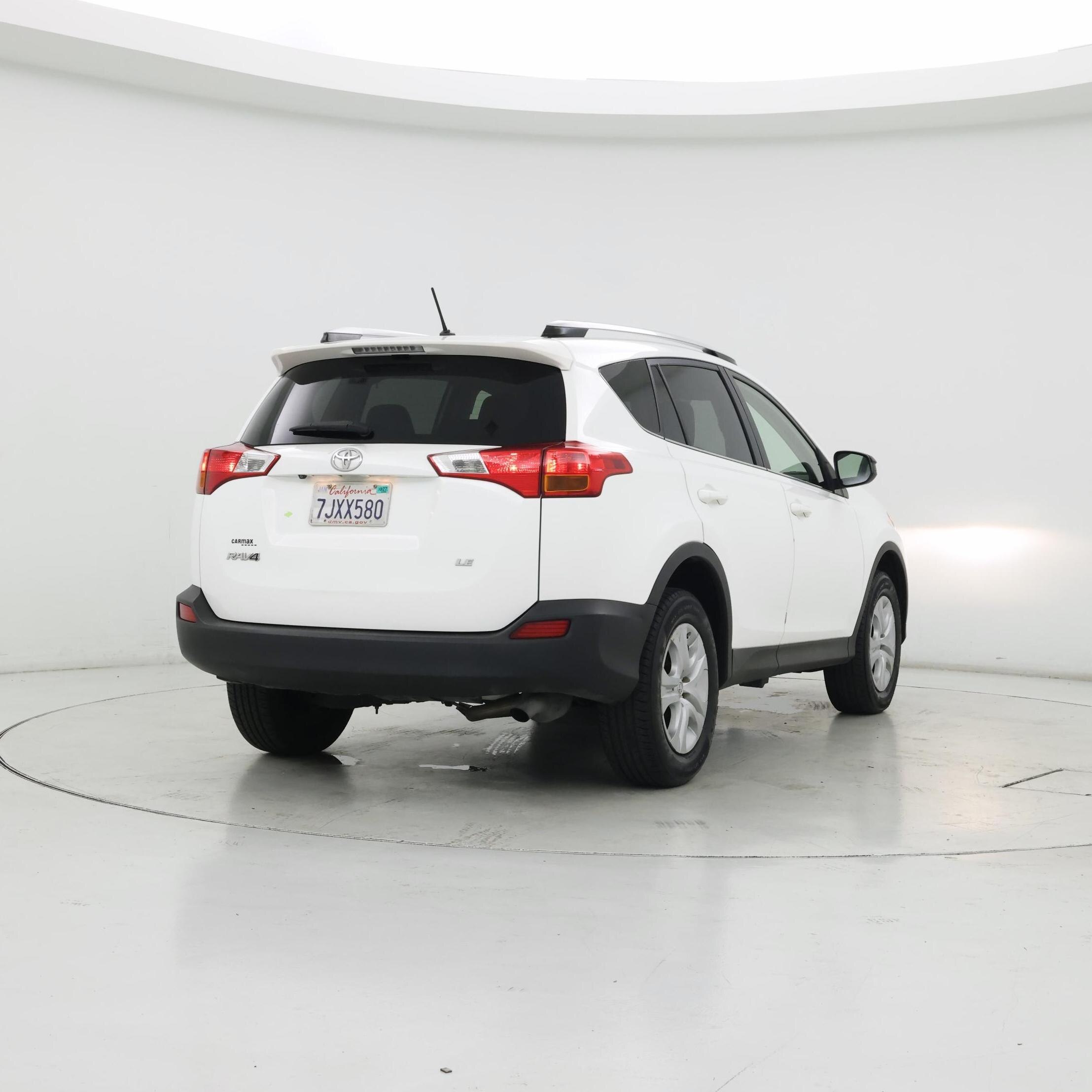 Thumbnail: 2015 Toyota RAV4 - 8