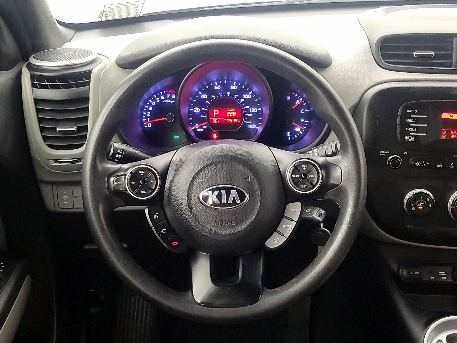 Thumbnail: 2016 Kia Soul - 10