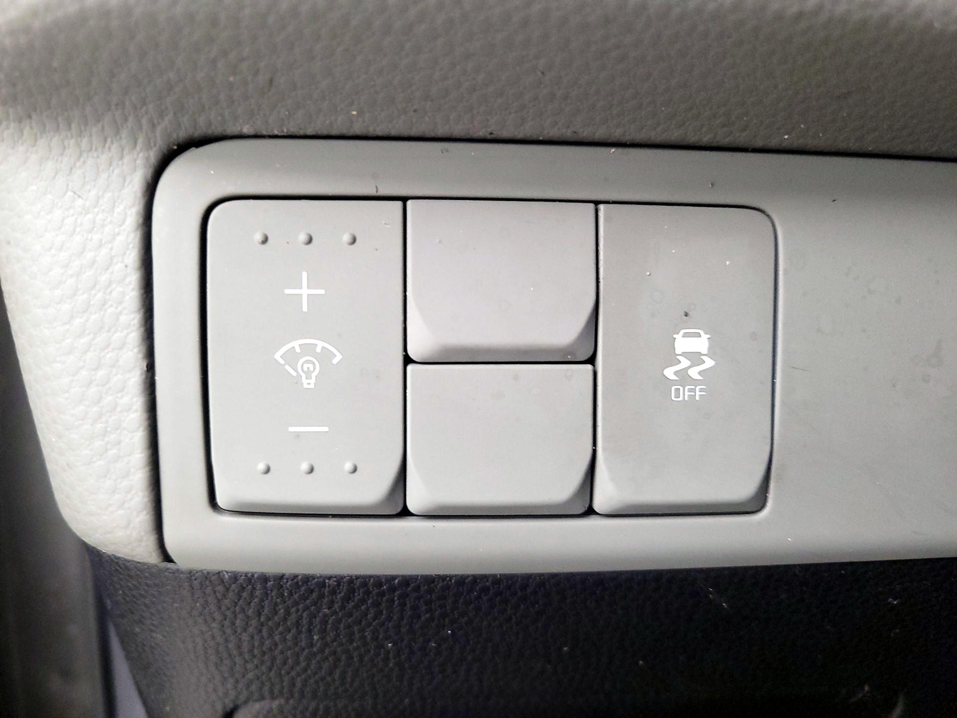 Thumbnail: 2016 Kia Soul - 13