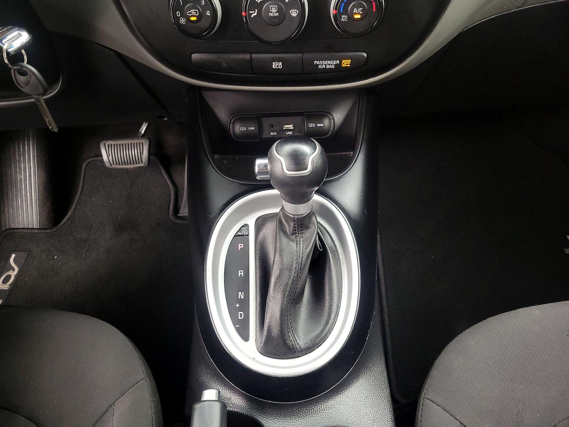 Thumbnail: 2016 Kia Soul - 16