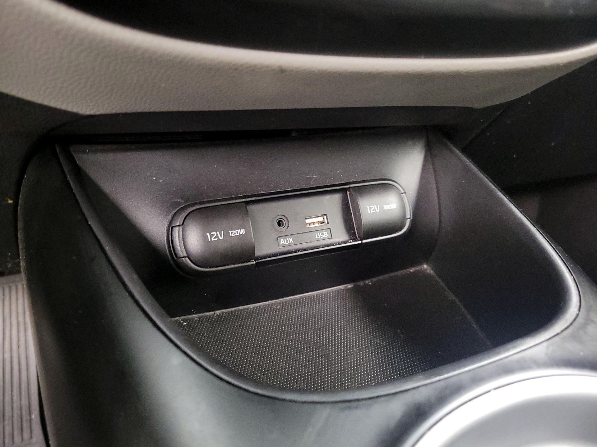 Thumbnail: 2016 Kia Soul - 17