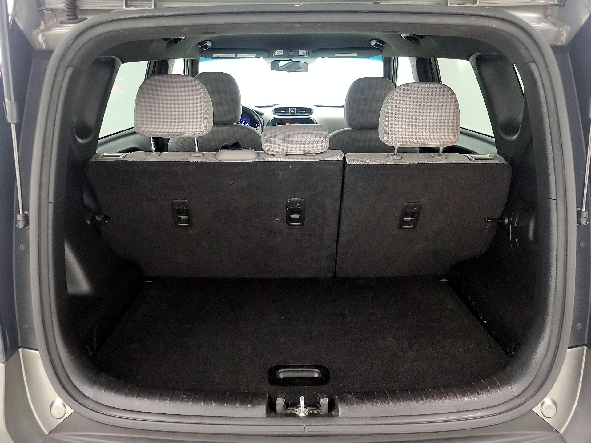 Thumbnail: 2016 Kia Soul - 19