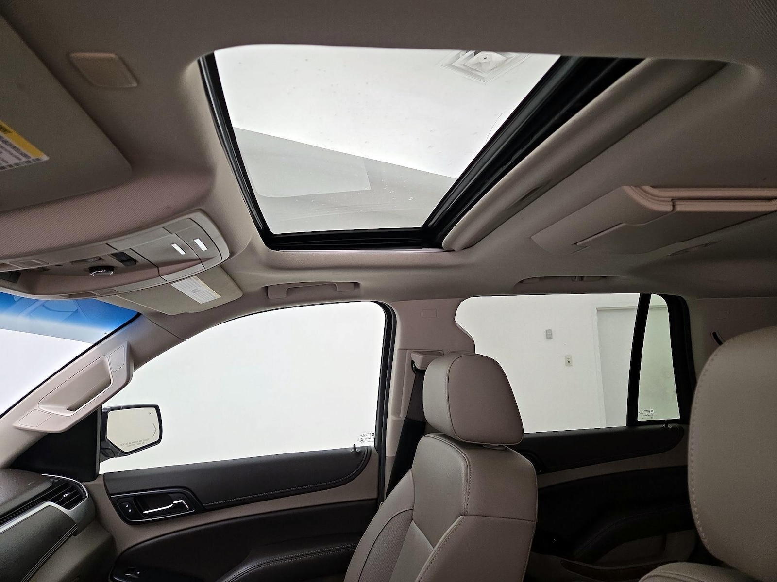 Sunroof(s) & Overhead Airbags