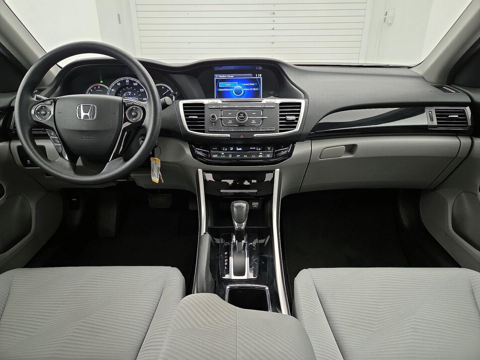 2017 Honda Accord LX - Photo 10
