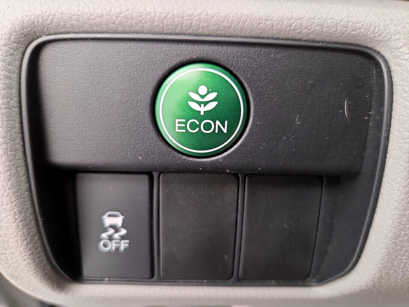 2017 Honda Accord LX - Photo 14