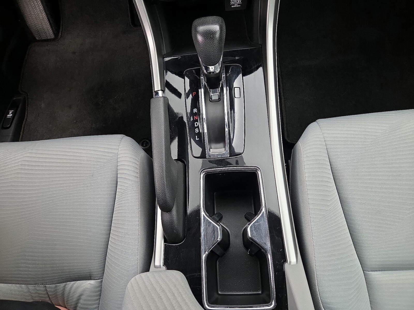 2017 Honda Accord LX - Photo 18