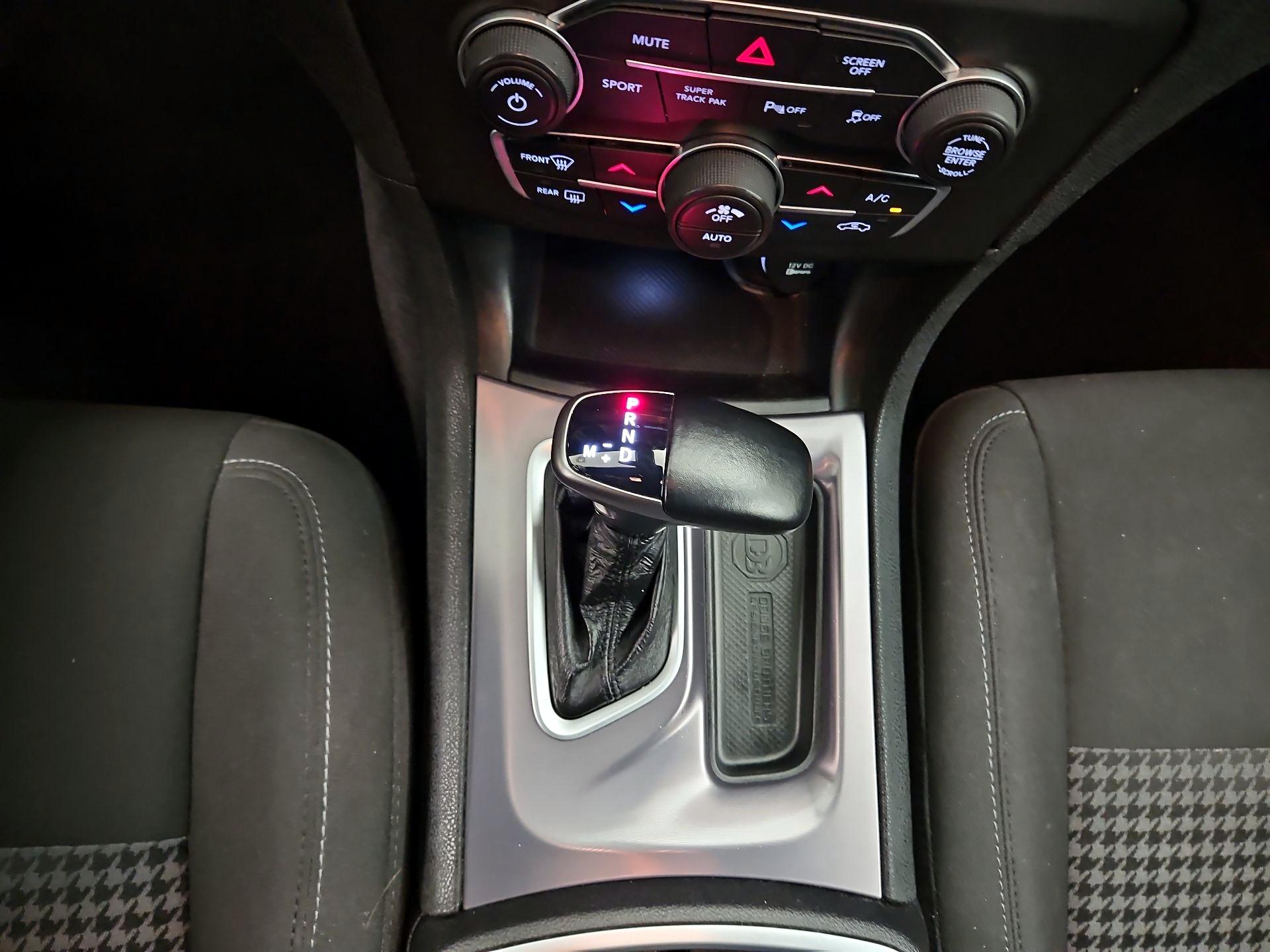 Thumbnail: 2021 Dodge Charger - 17