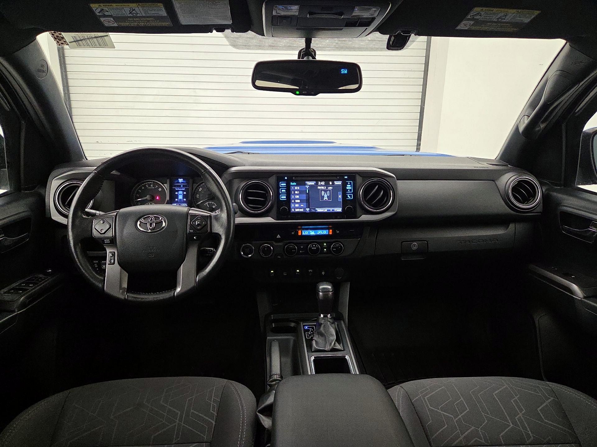 Thumbnail: 2017 Toyota Tacoma - 9