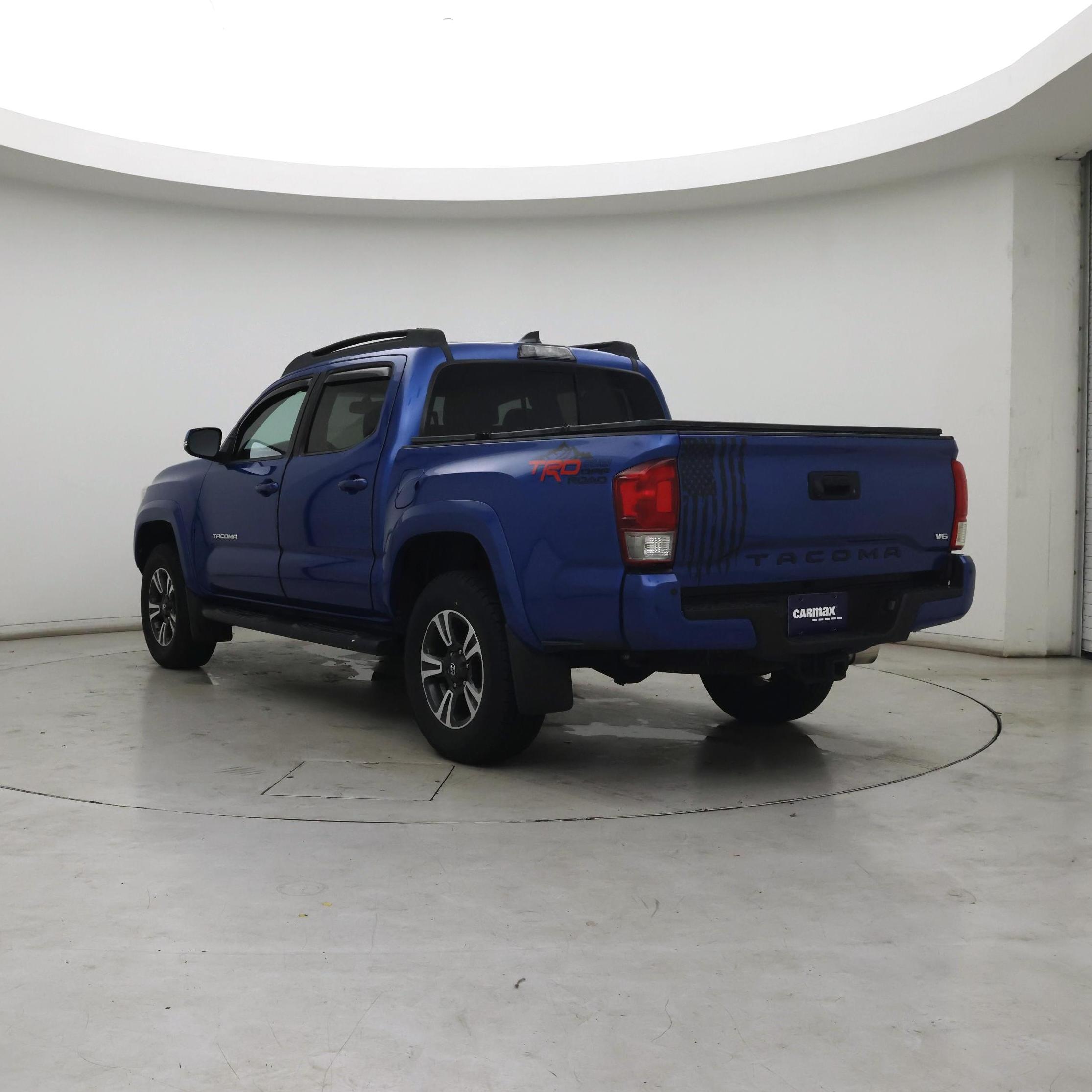 Thumbnail: 2017 Toyota Tacoma - 2