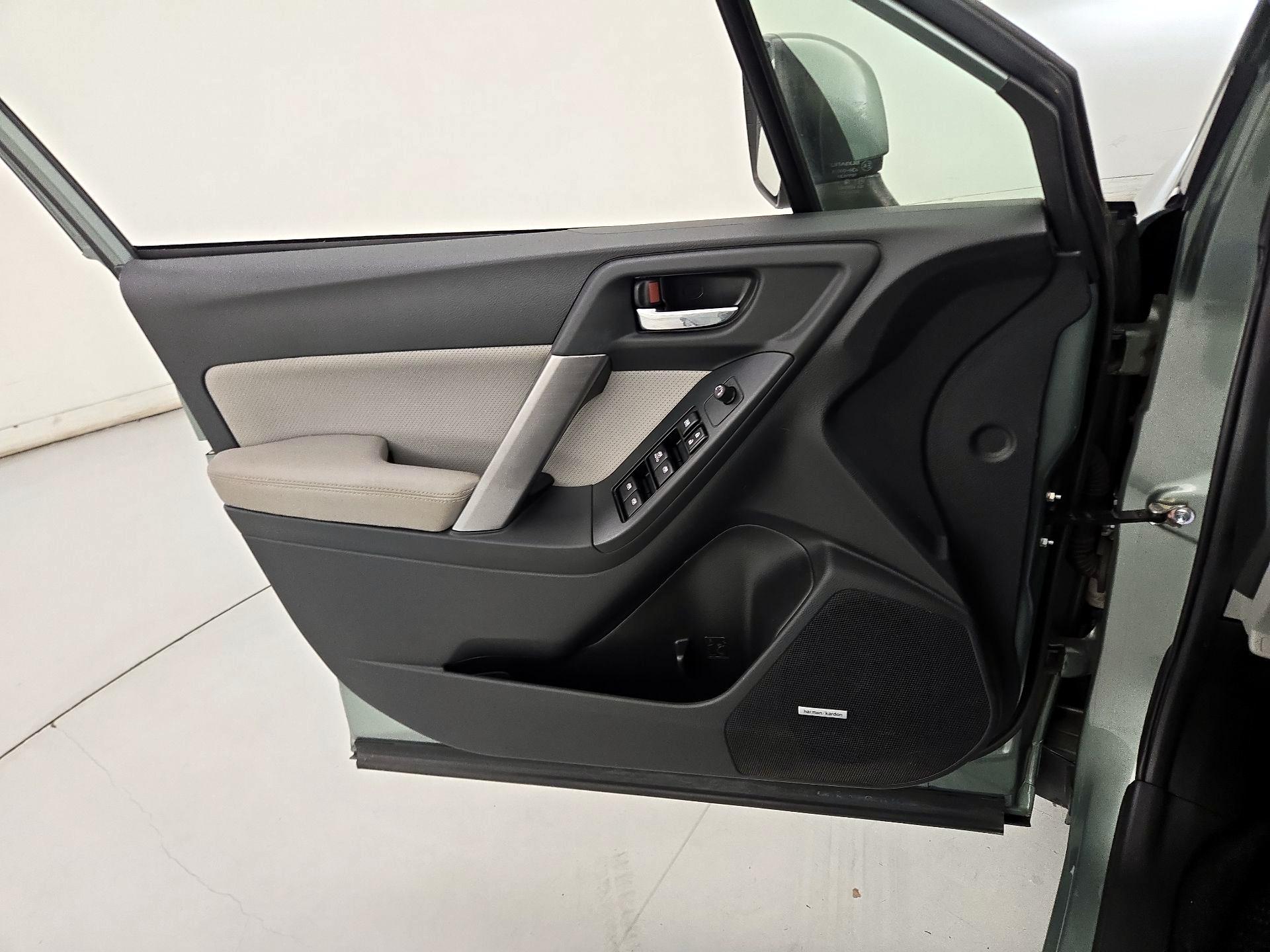 Thumbnail: 2015 Subaru Forester - 12