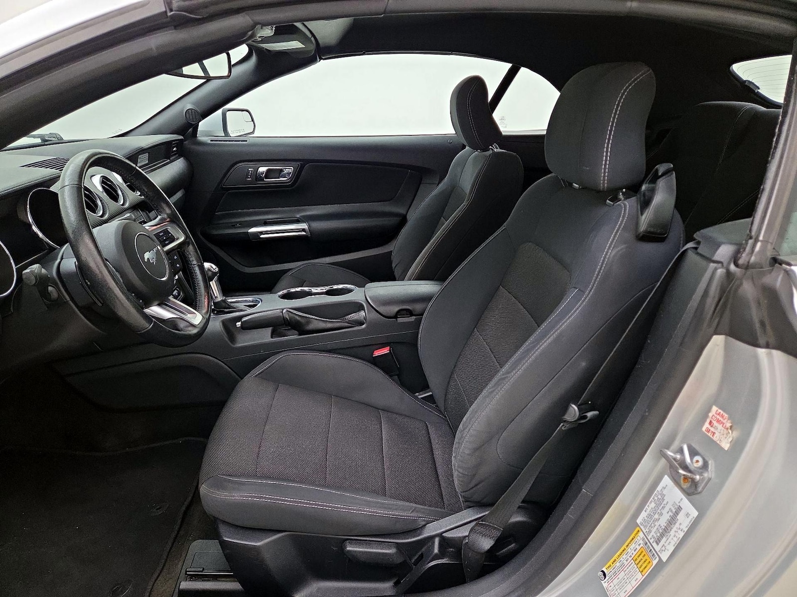 2016 Ford Mustang V6 - Photo 12