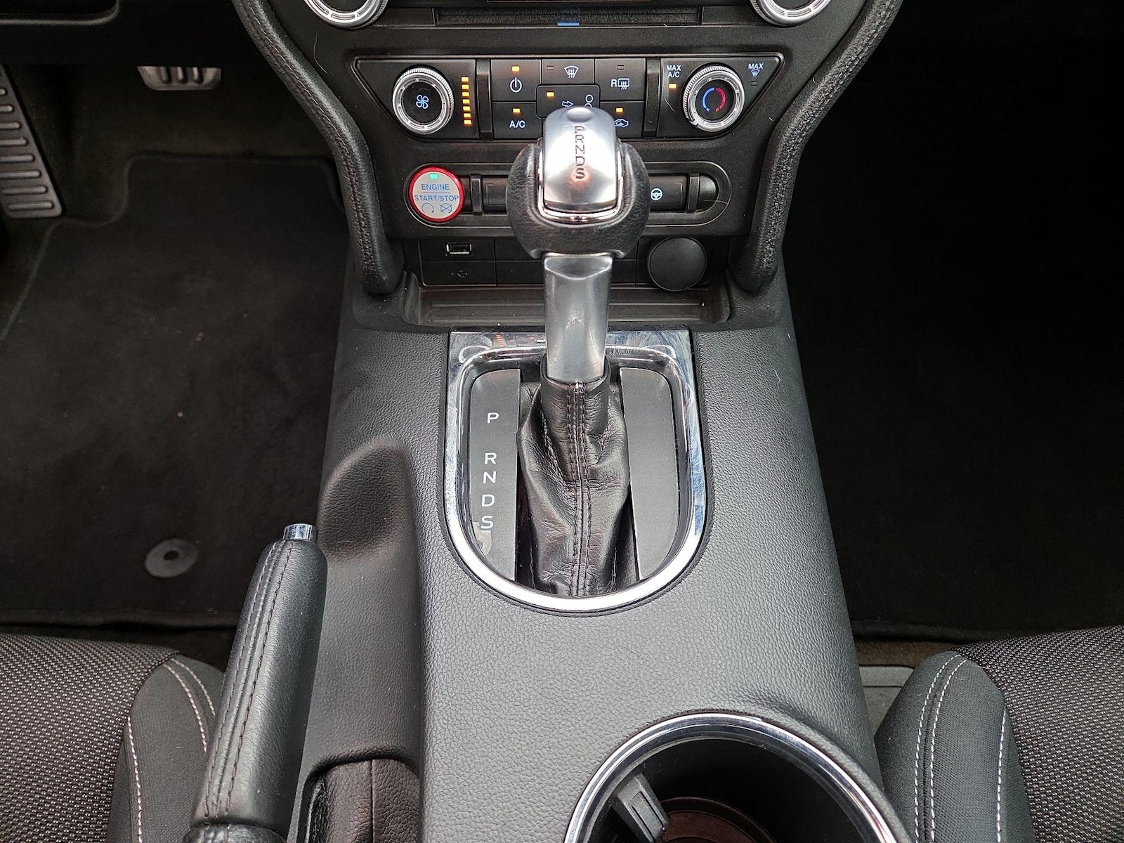 2016 Ford Mustang V6 - Photo 18