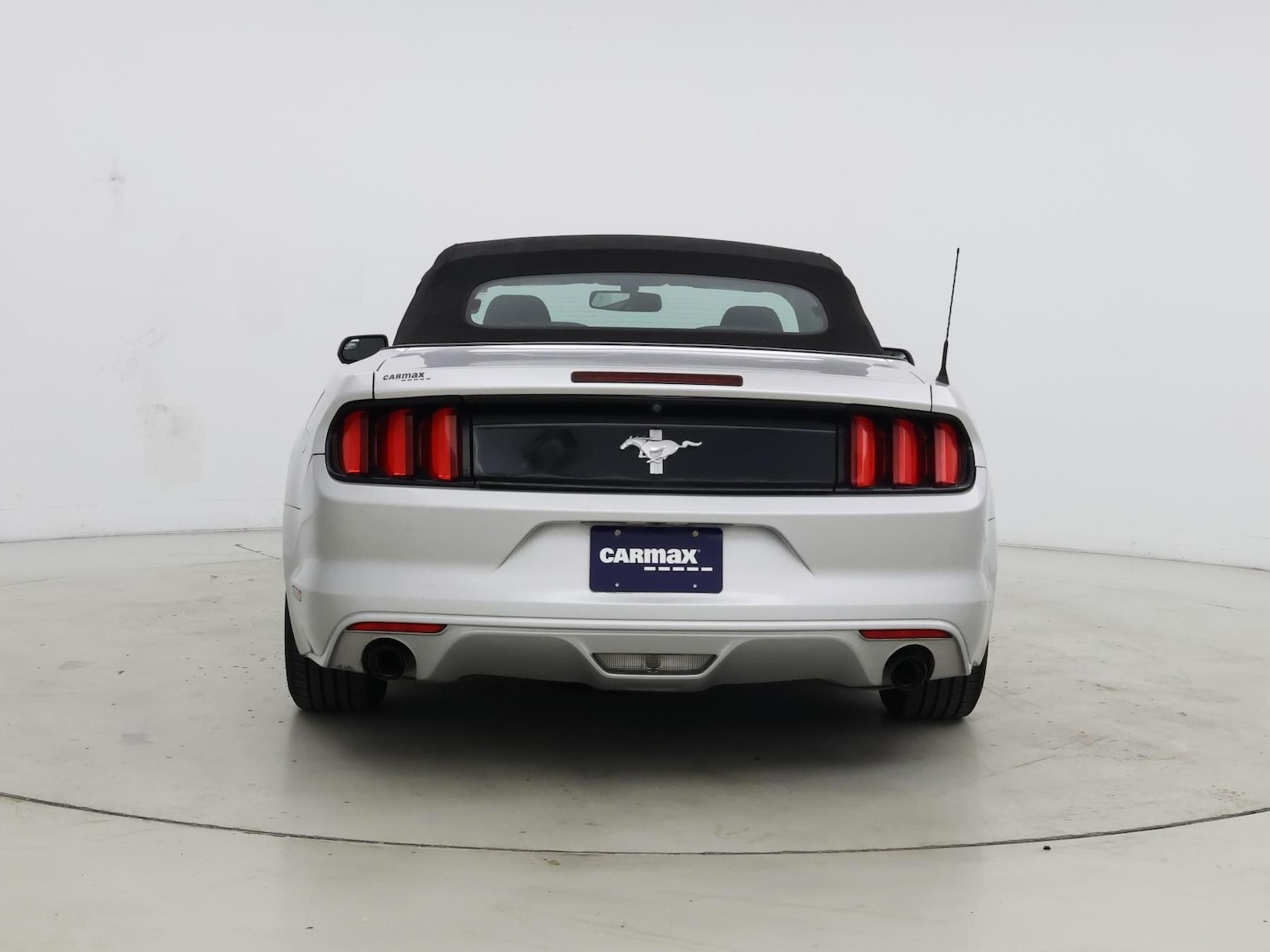 2016 Ford Mustang V6 - Photo 7