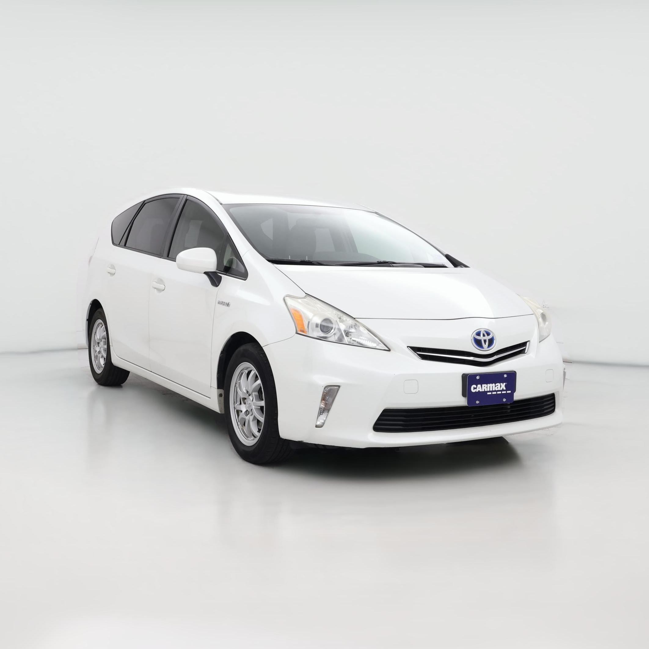 Thumbnail: 2014 Toyota Prius v - 1