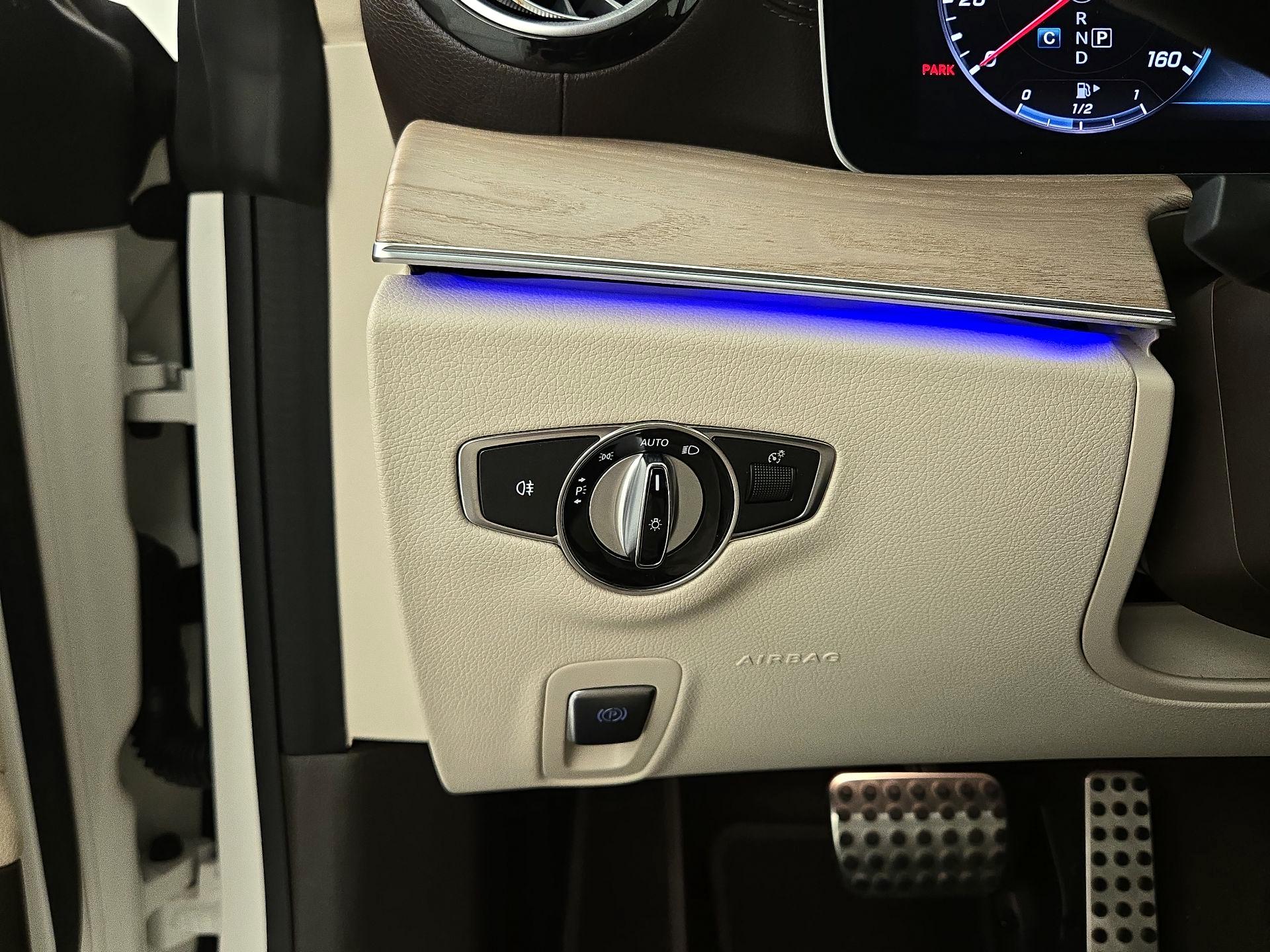 Thumbnail: 2019 Mercedes-Benz E-Class - 13