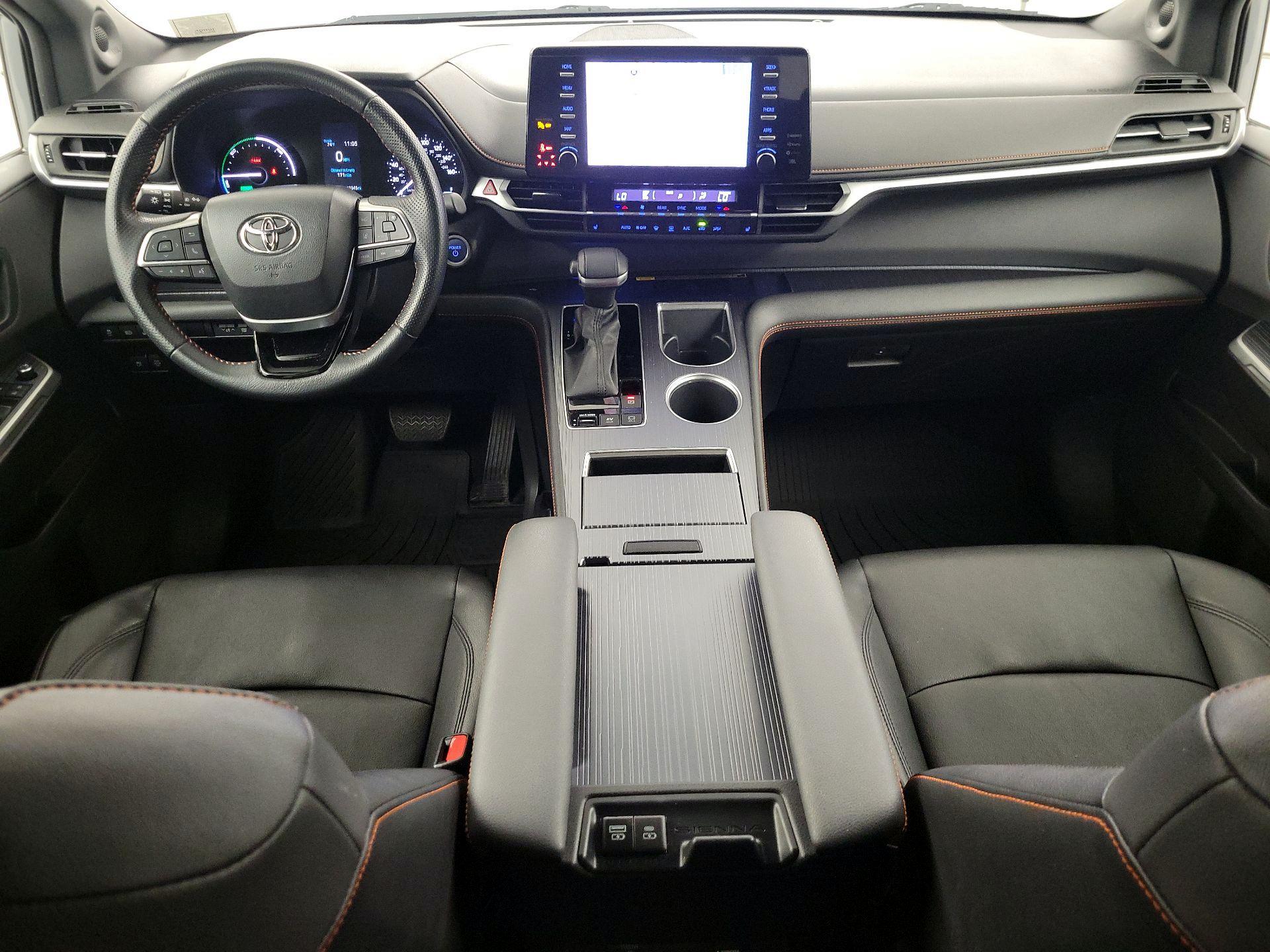 Thumbnail: 2023 Toyota Sienna - 9