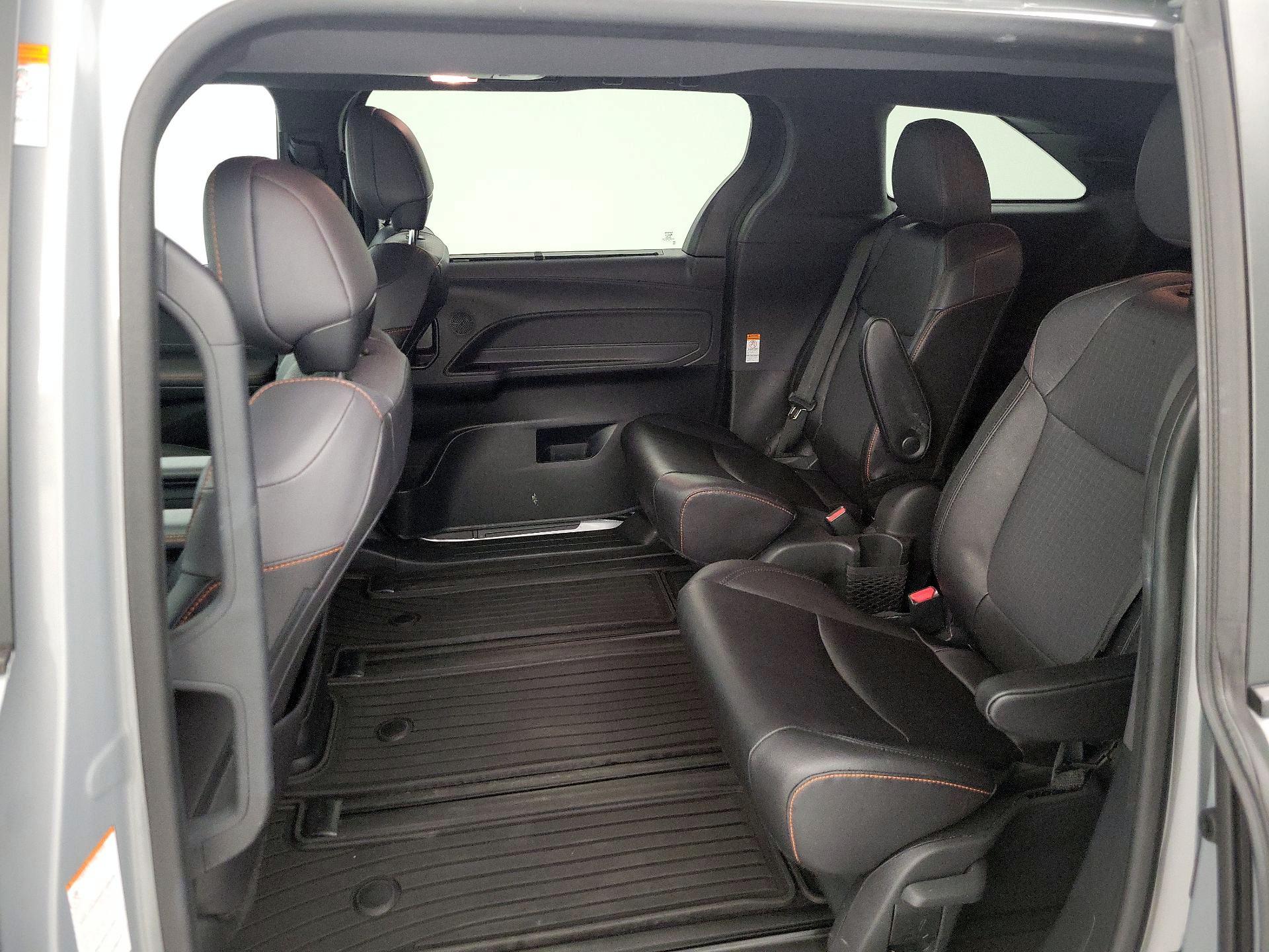 Thumbnail: 2023 Toyota Sienna - 20